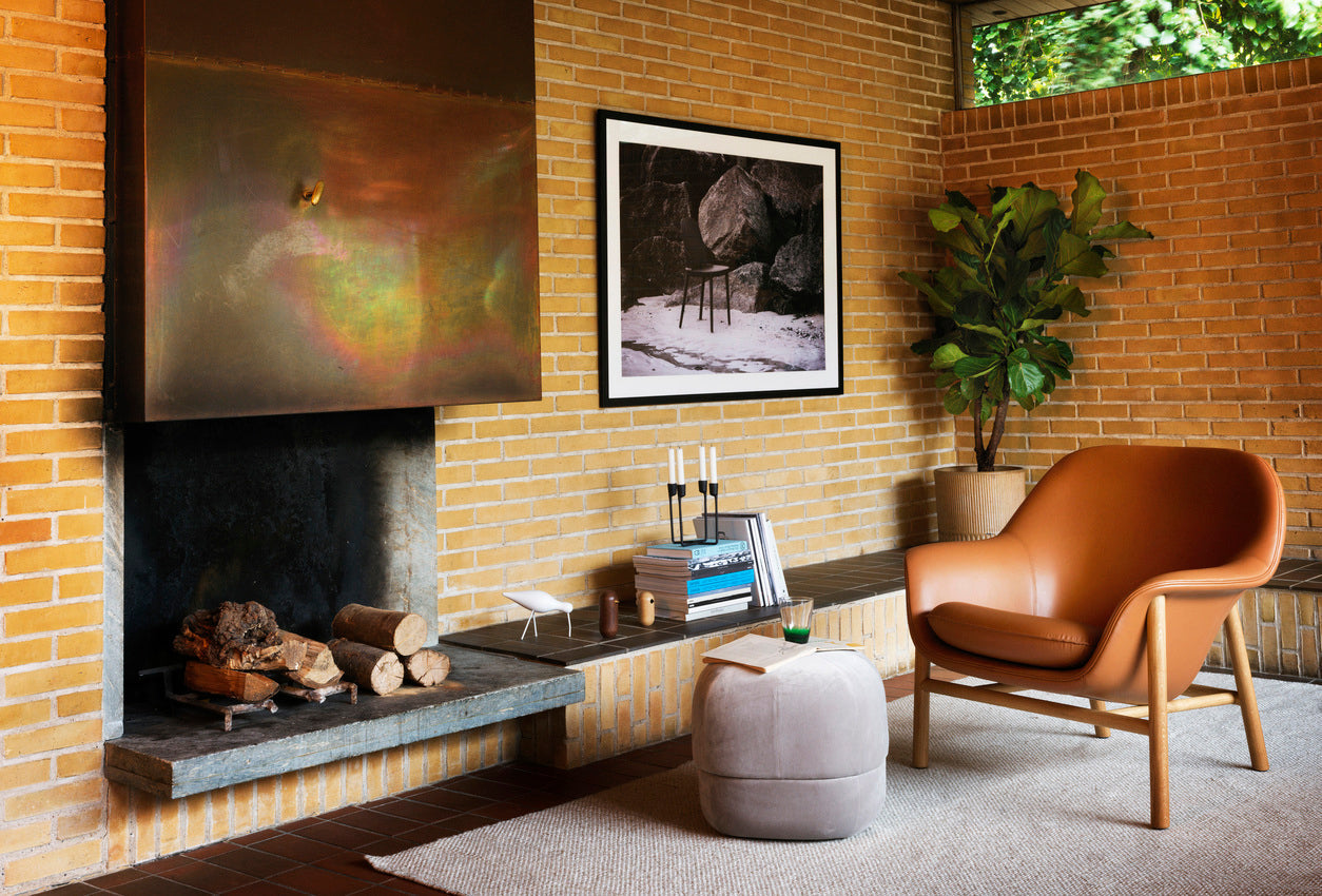 Drape High armchair with a black oak base