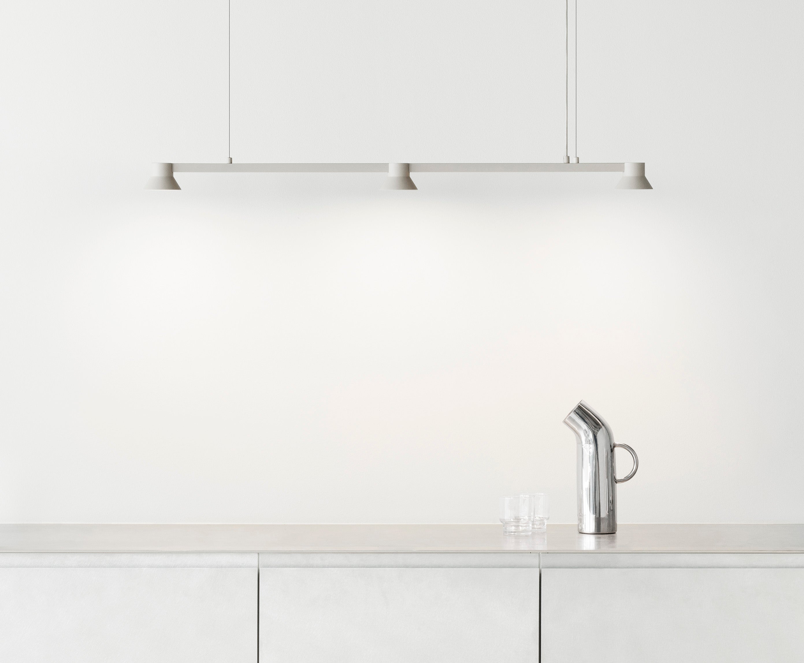 HAT technische Lampe warmgrau