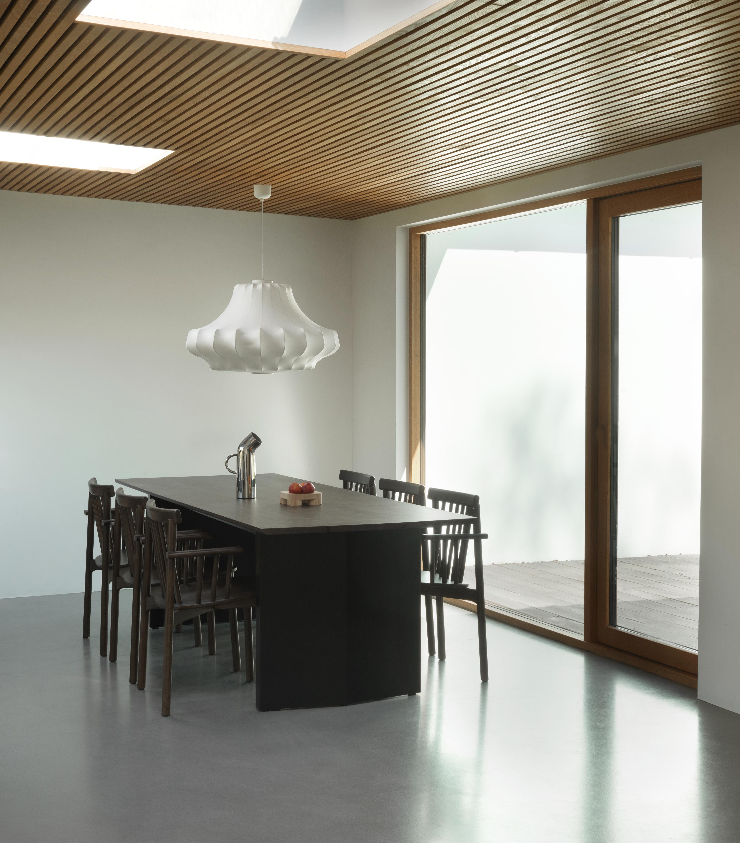 PHANTOM MEDIUM white pendant lamp