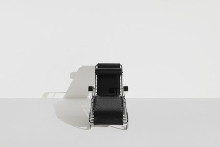 SANDOWS N°114 Black Daybed with Steel Base