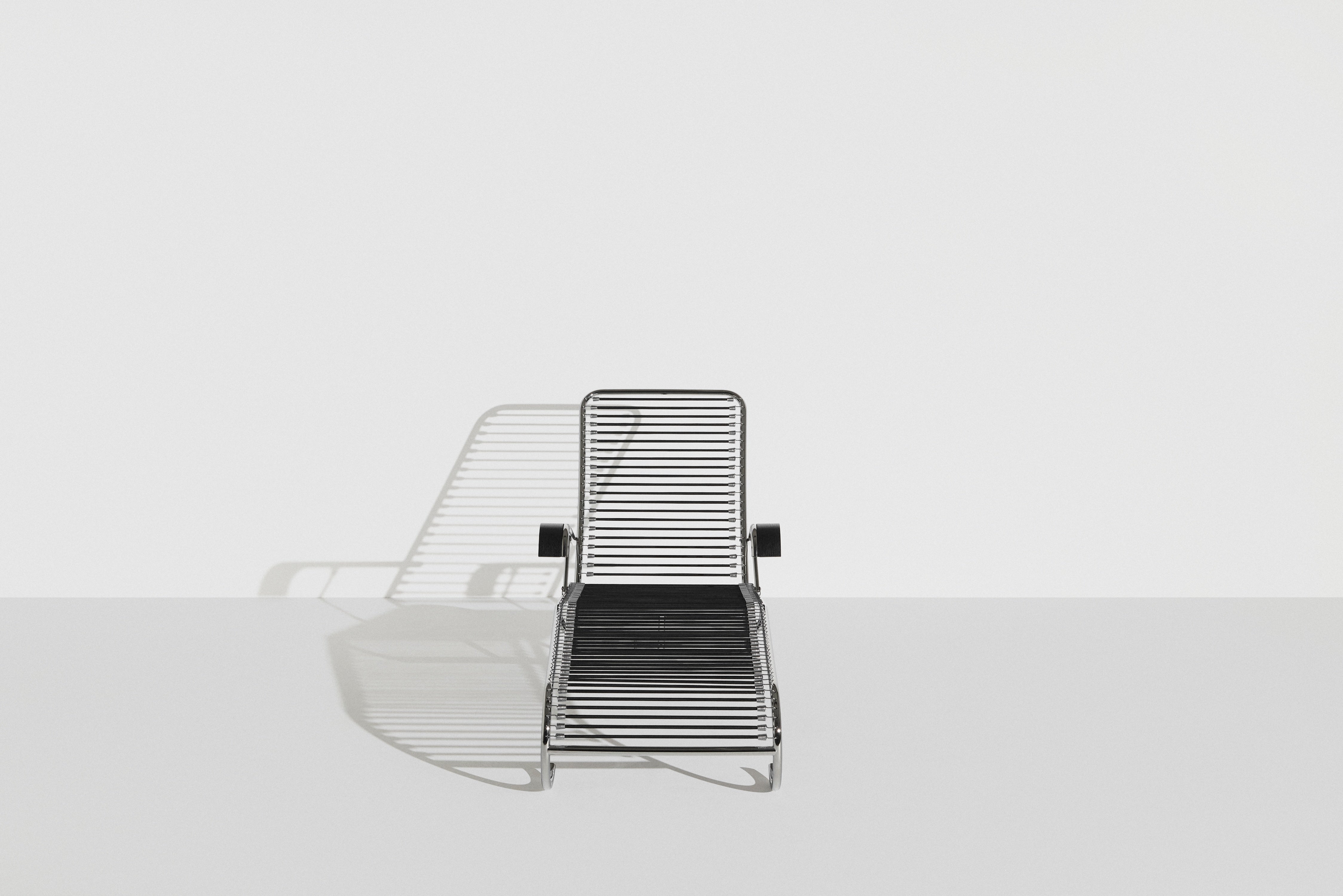SANDOWS N°114 Black Daybed with Steel Base