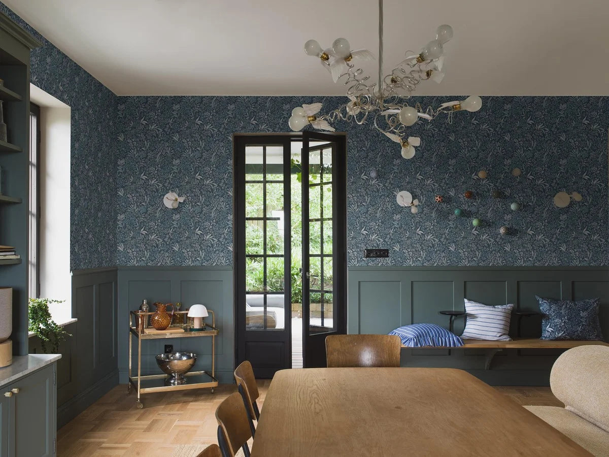 Non-woven paper wallpaper with a botanical pattern NOCTURNE dark blue