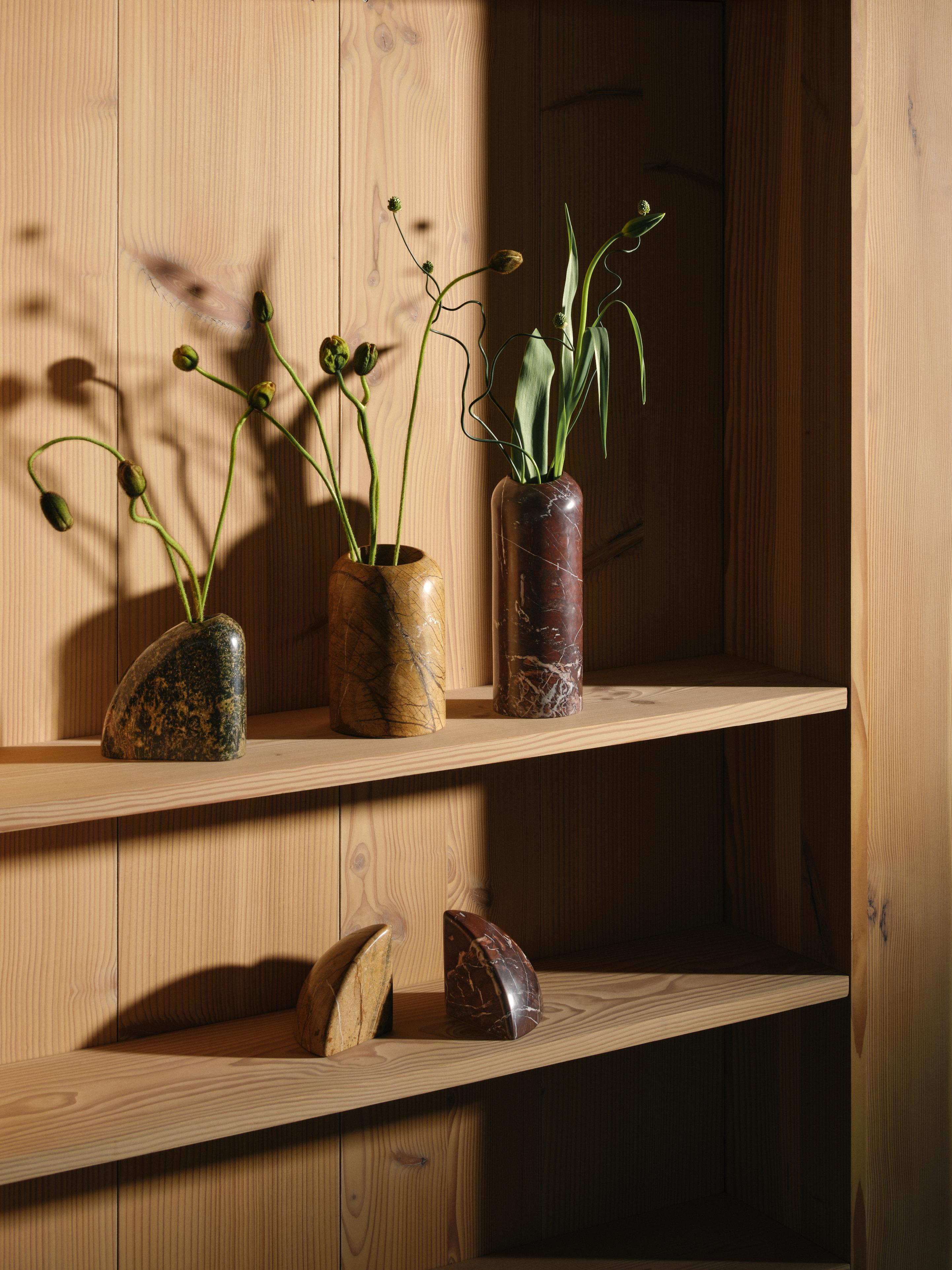 BOULDER Vase in Brown Marble Forest