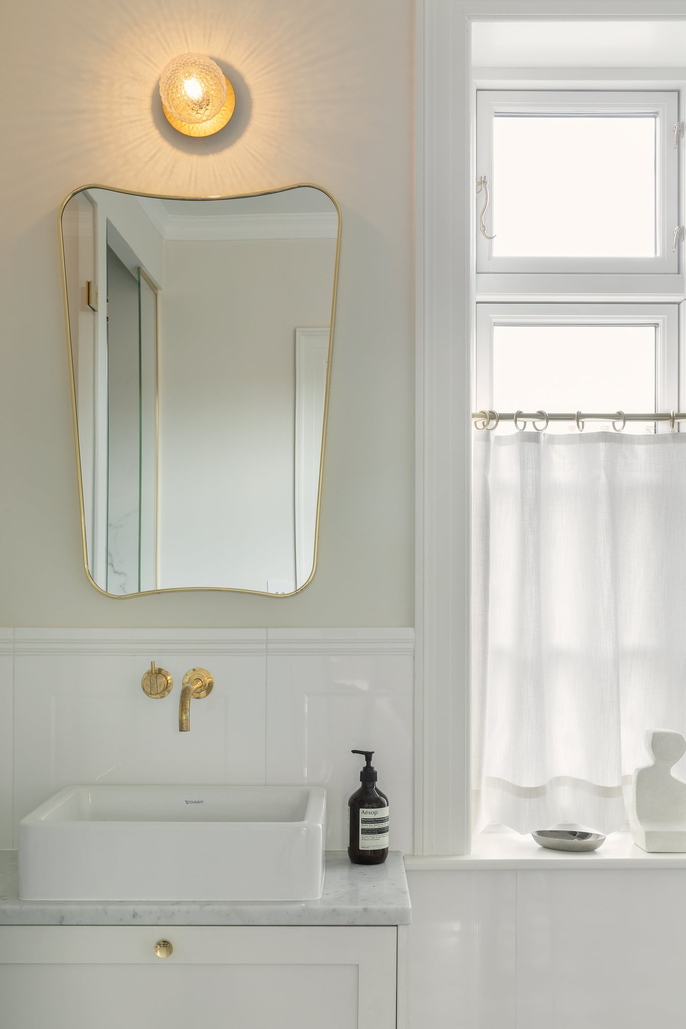 LIILA recessed wall lamp in gold with transparent glass