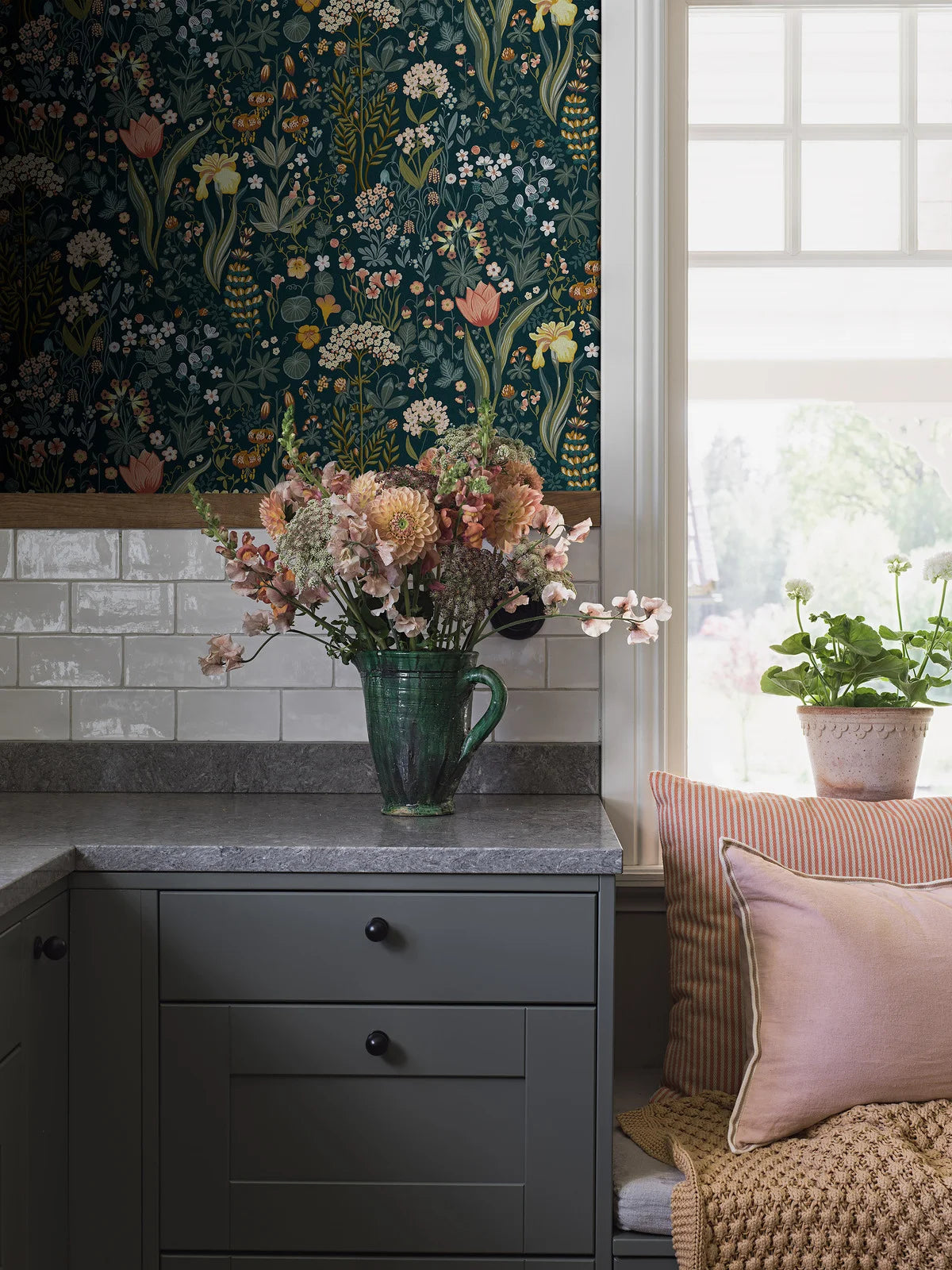 Floral Pattern Wallpaper BLOMSTERHAV Navy Blue with Green