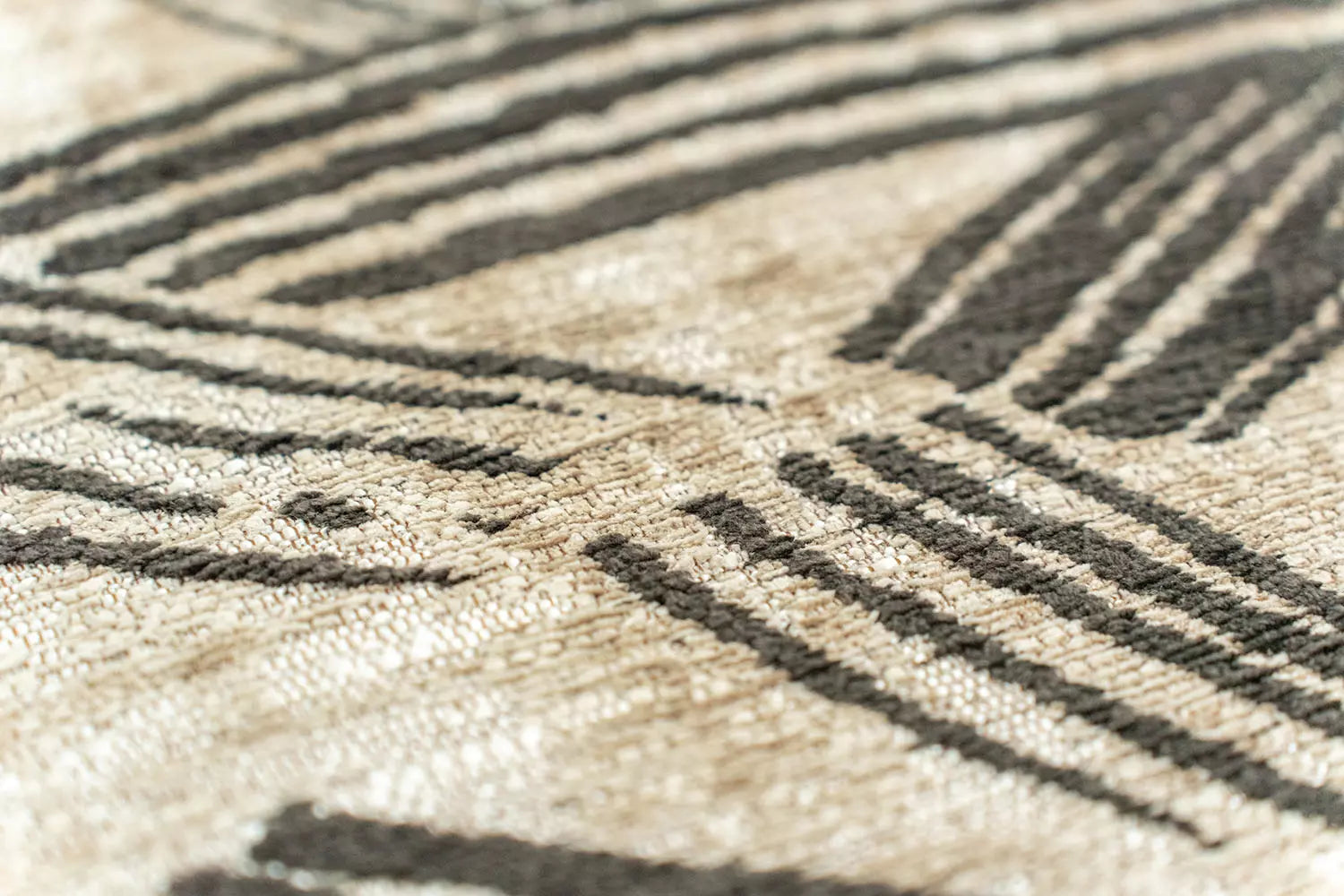 Beige Oval Rug KANJI with Black