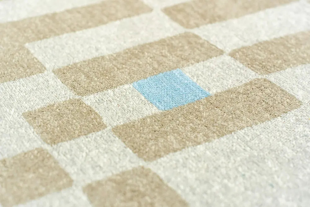CHESS GREYHOUND Beige Rug with White and Orange