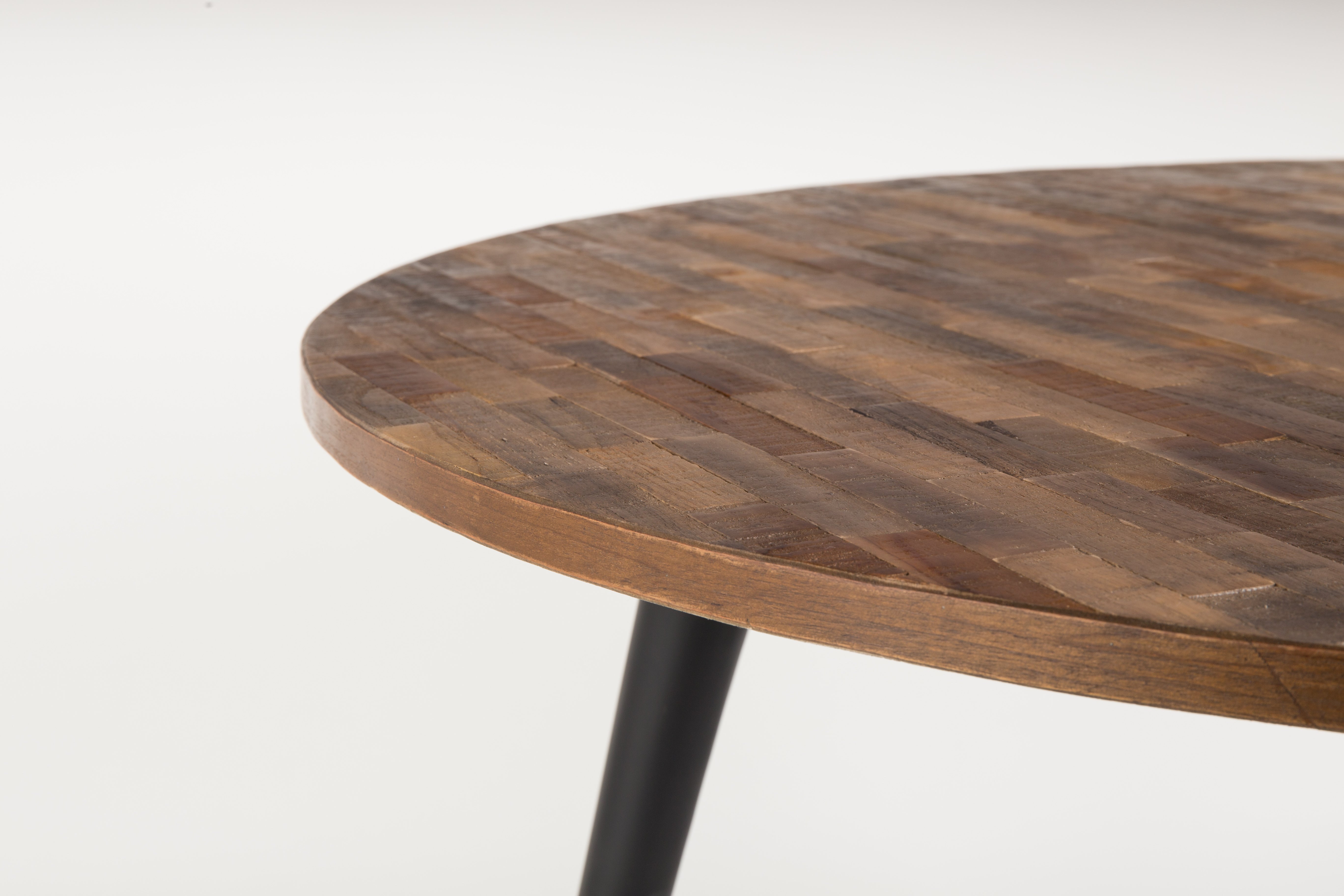 Round table MO TEKA Wood with a black base