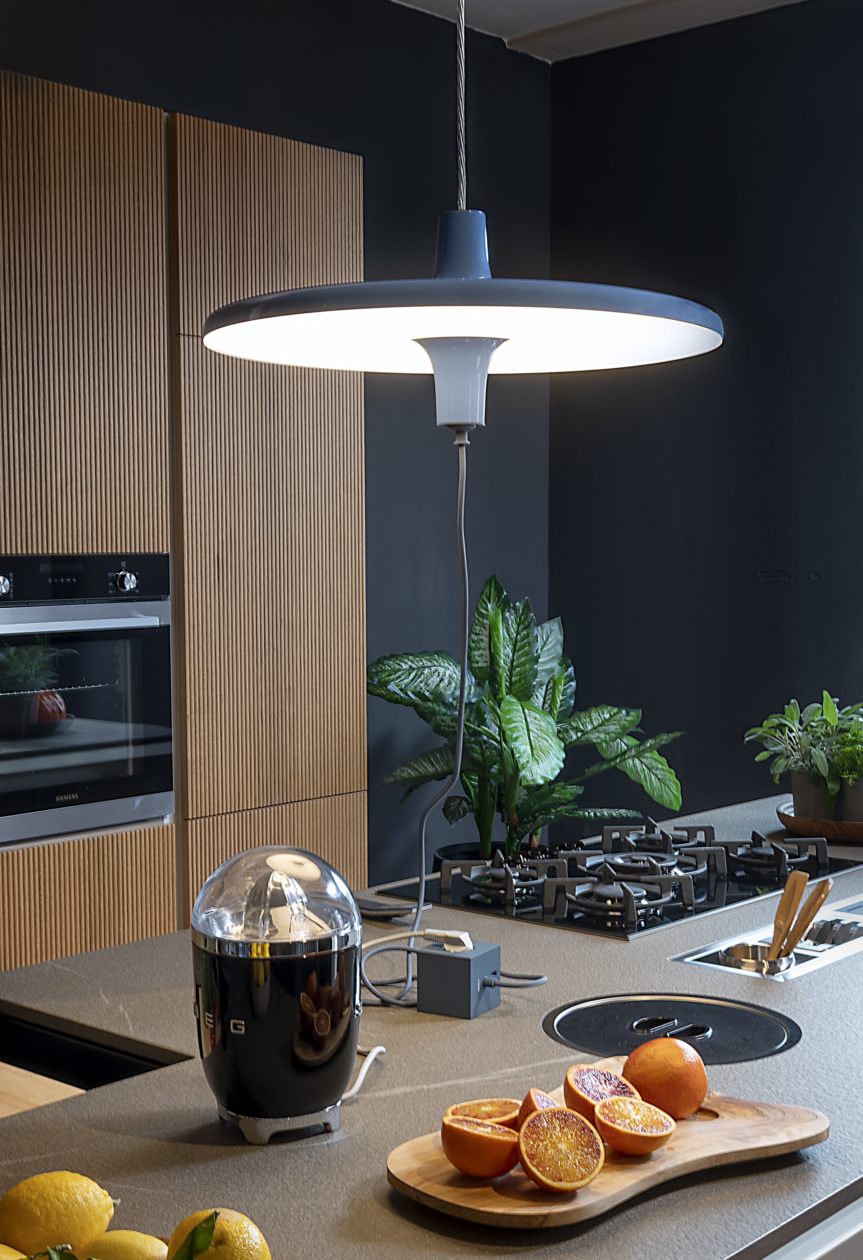 AVRO Black Pendant Lamp