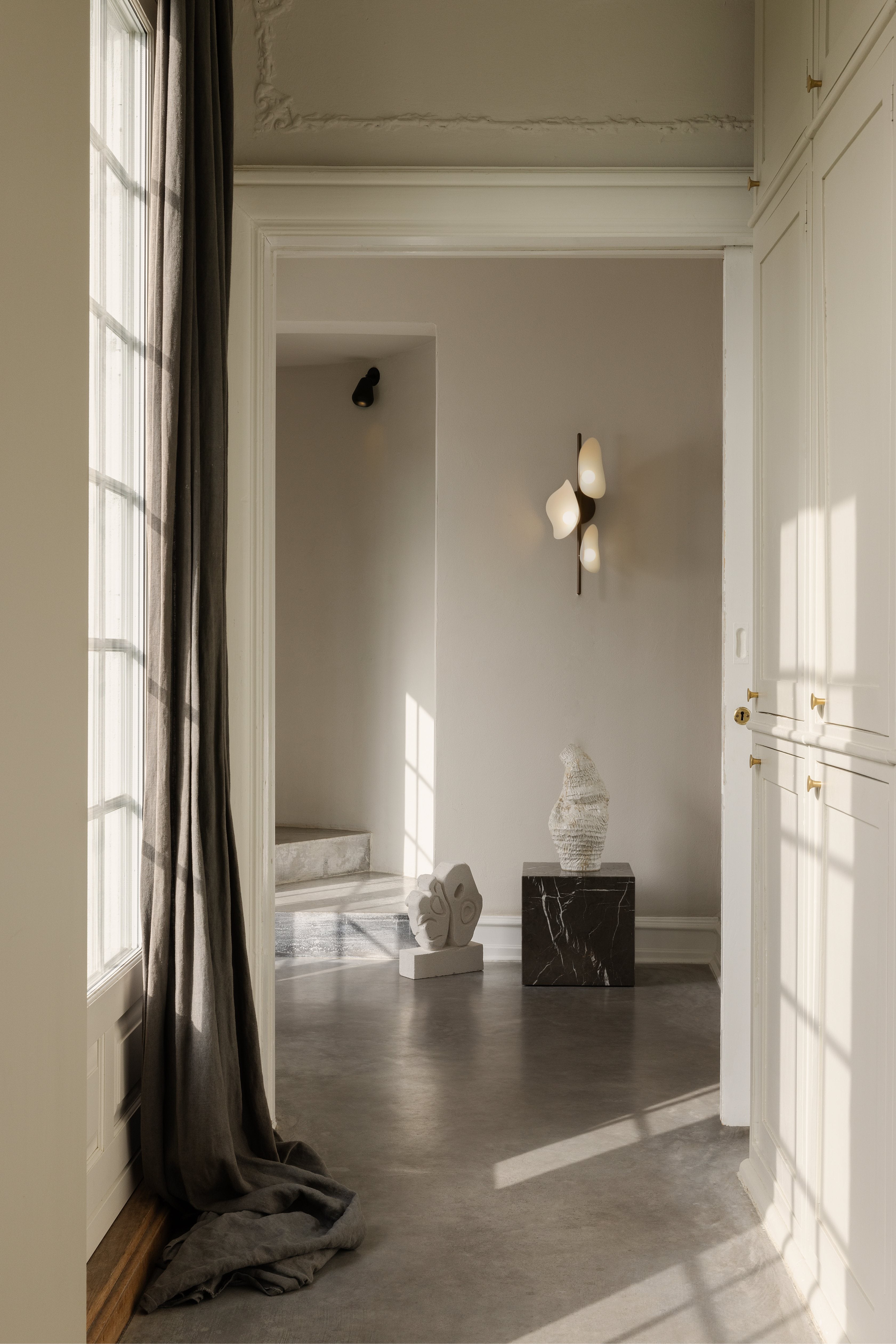 FLORII 3 Wall Lamp Dark Brown with White