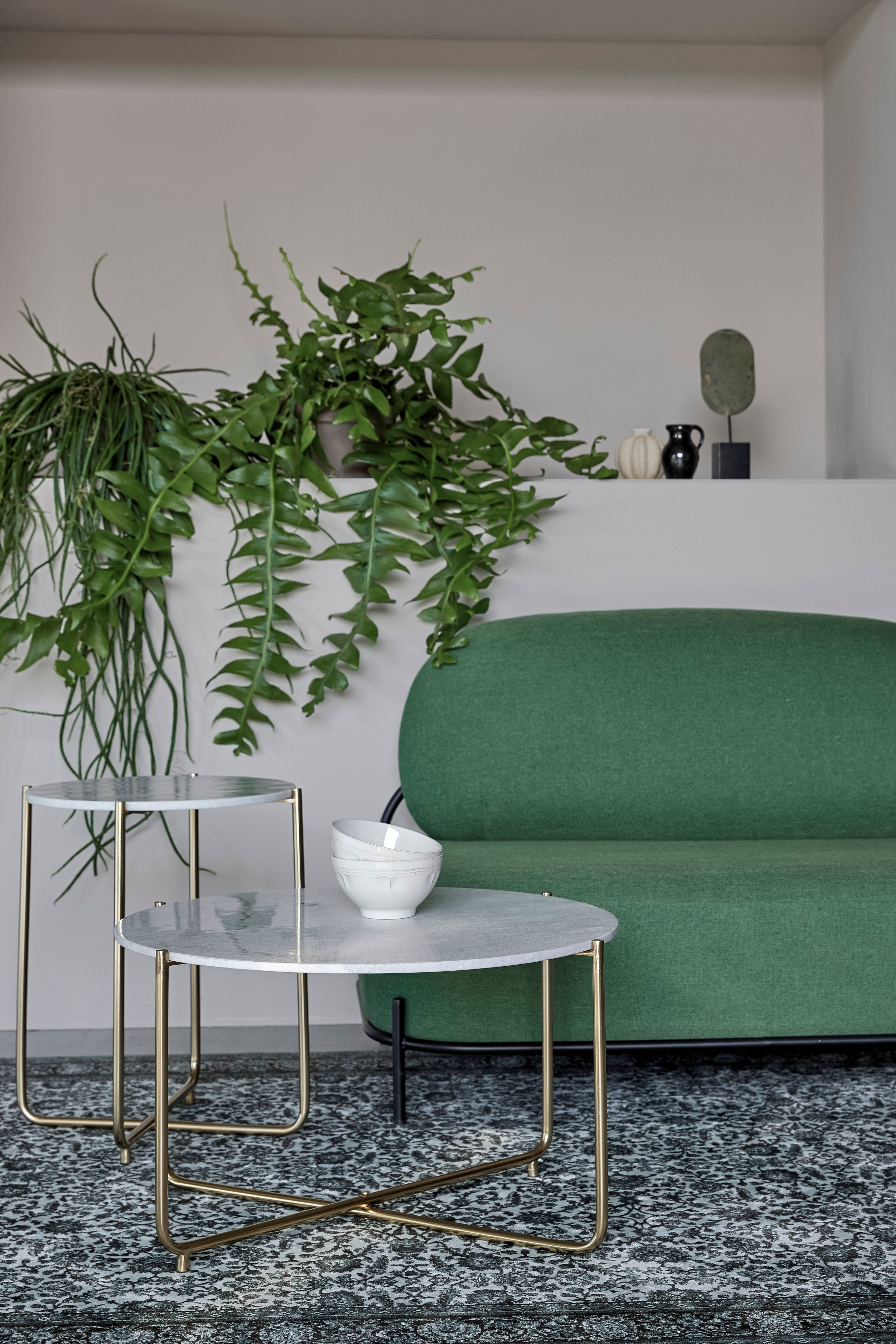 Timpa table, white marble with golden