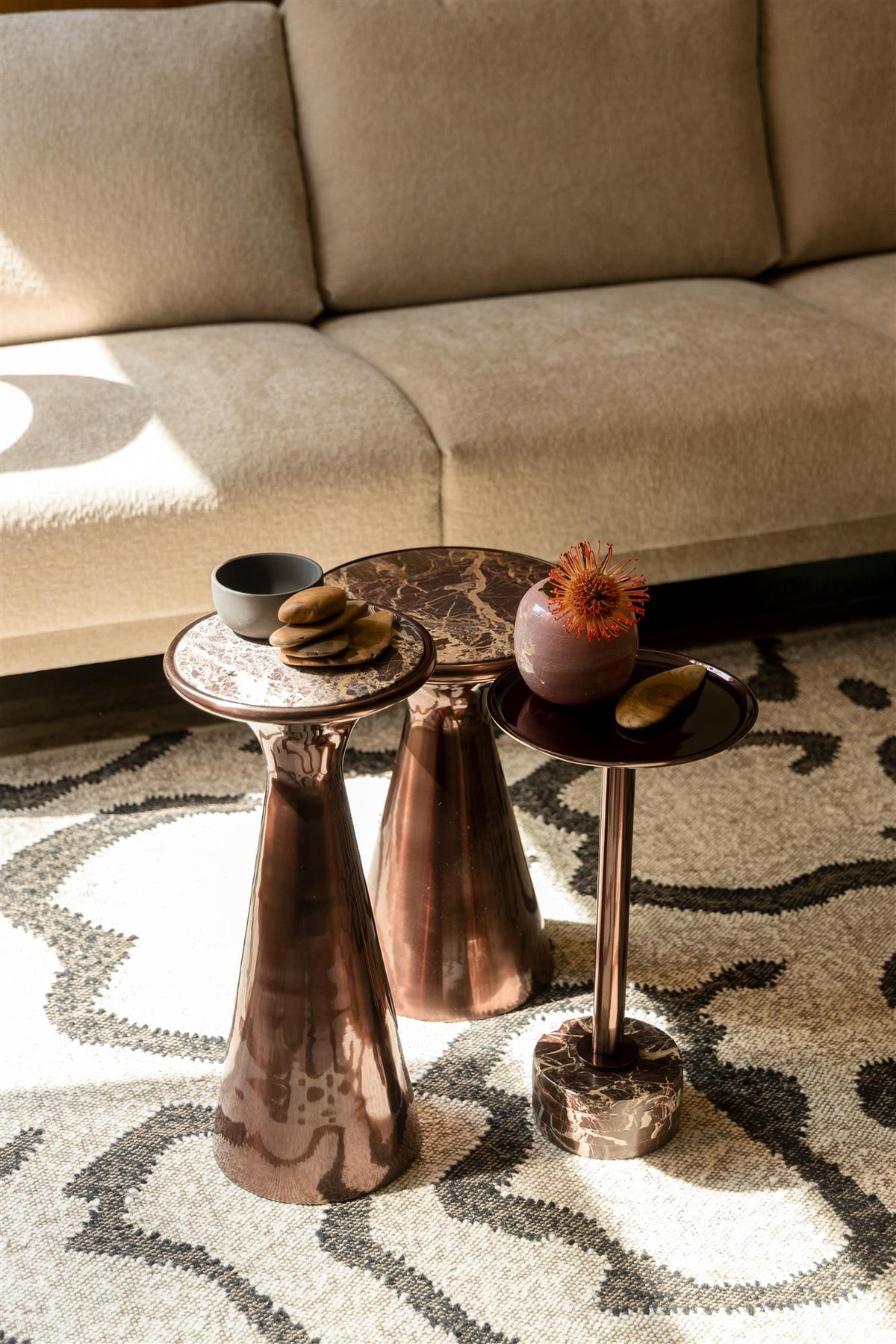 MOUNT SIMOK Table brown marble