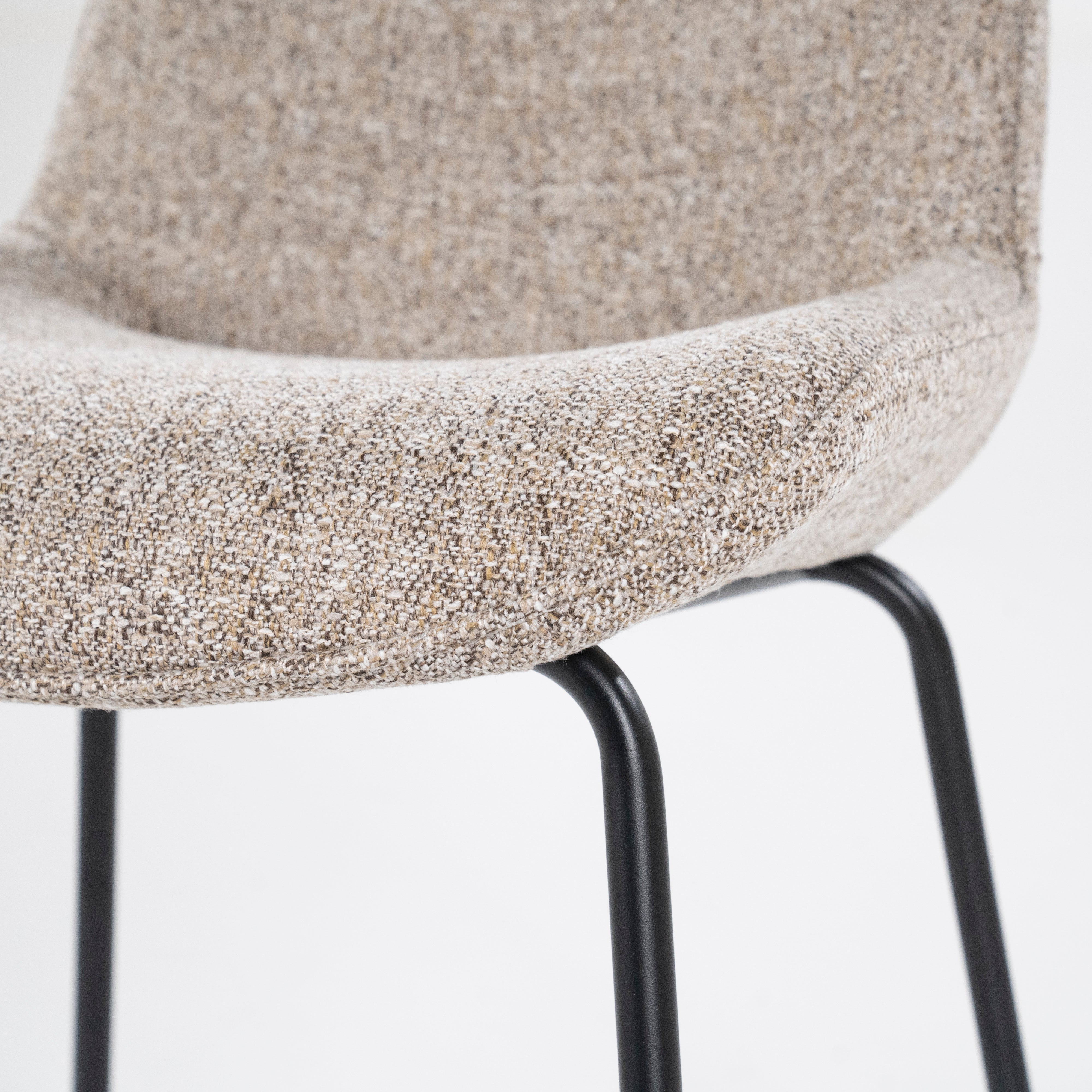 BASE taupe chair