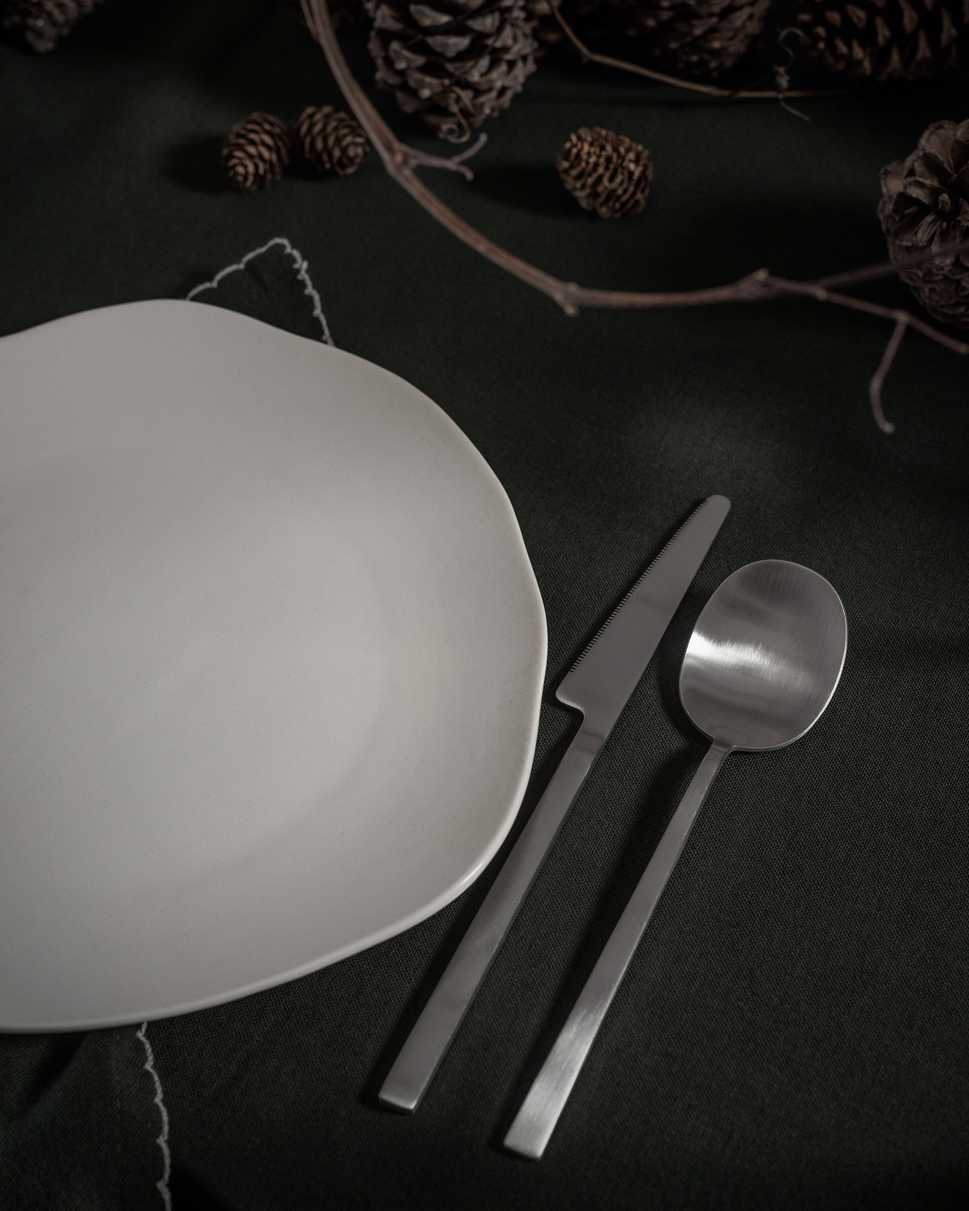 NATIVE Plate Set White Stoneware