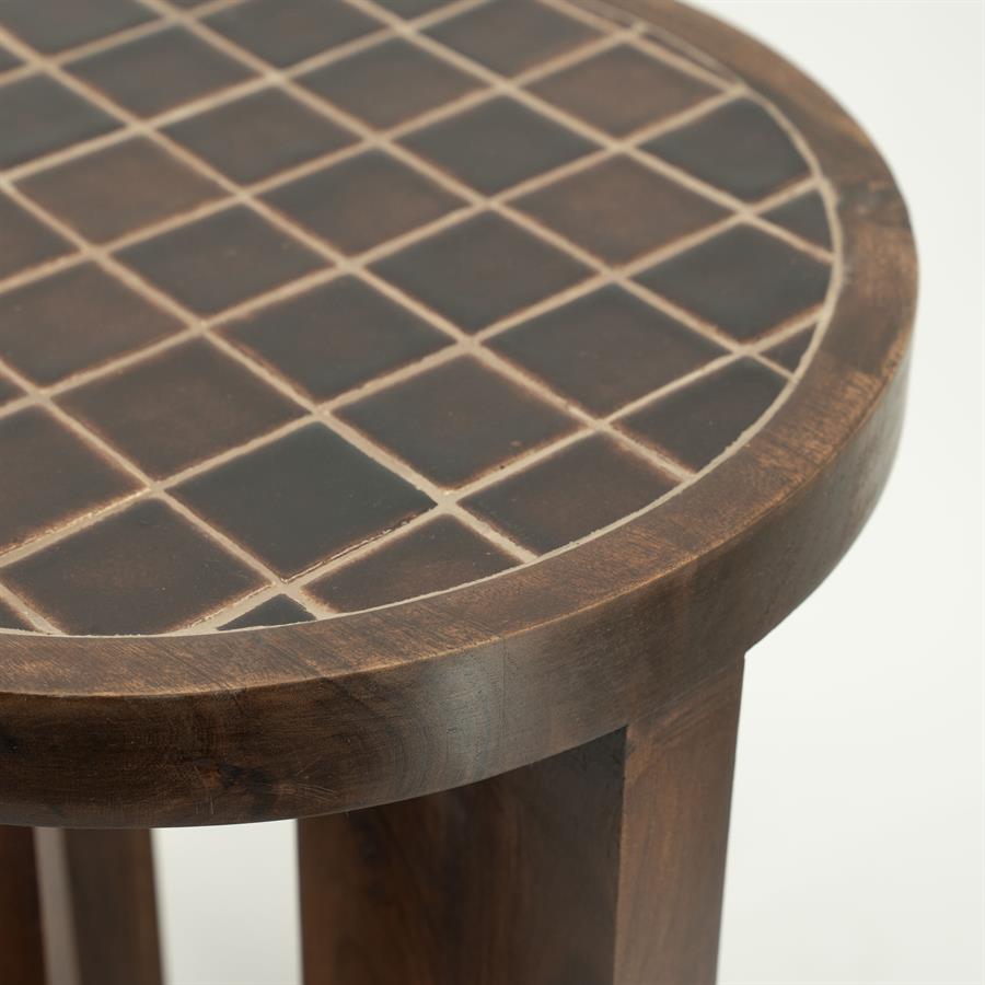 Beistelltisch TILED UP aus dunkelbraunem Mangoholz