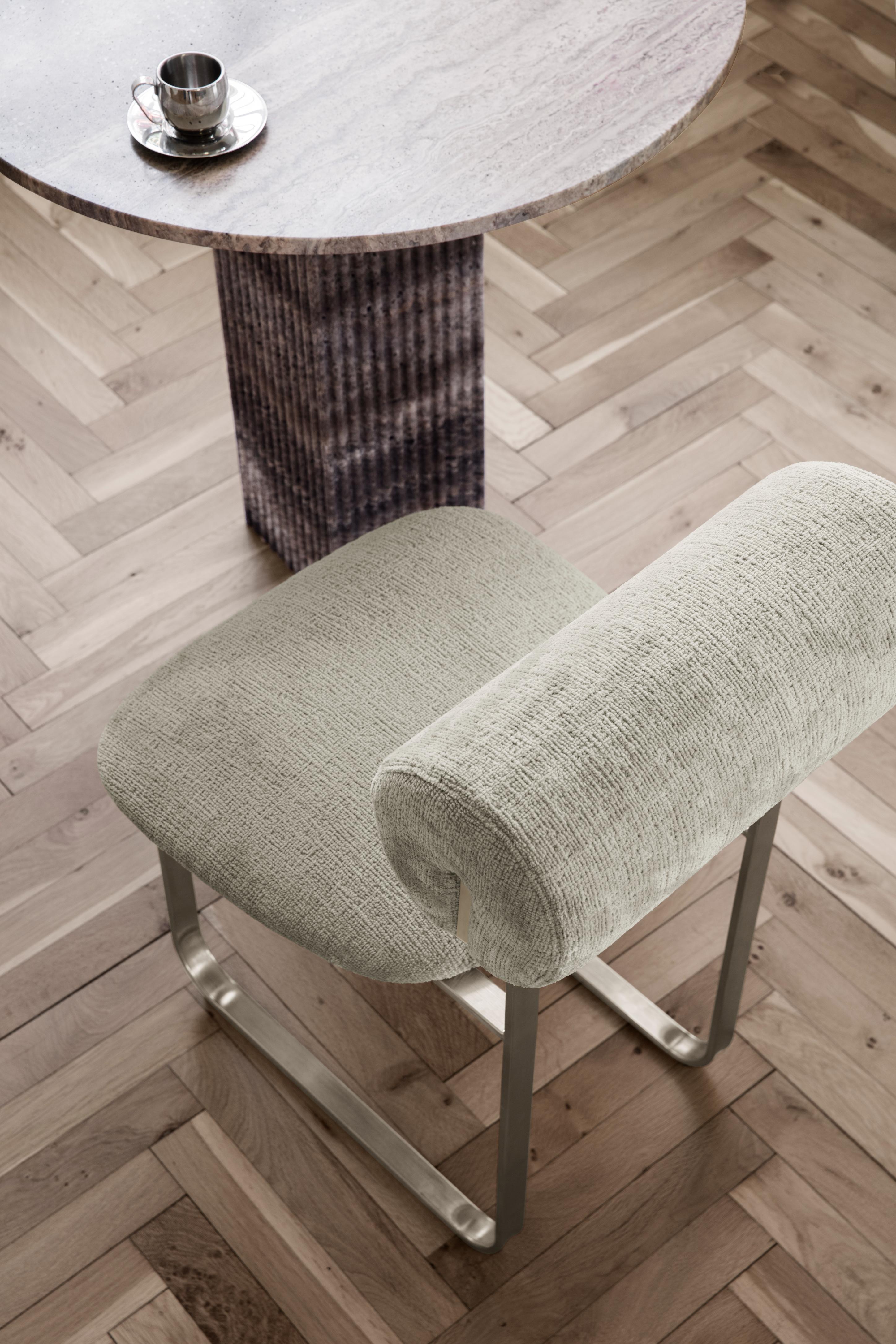 SOHO round table travertine