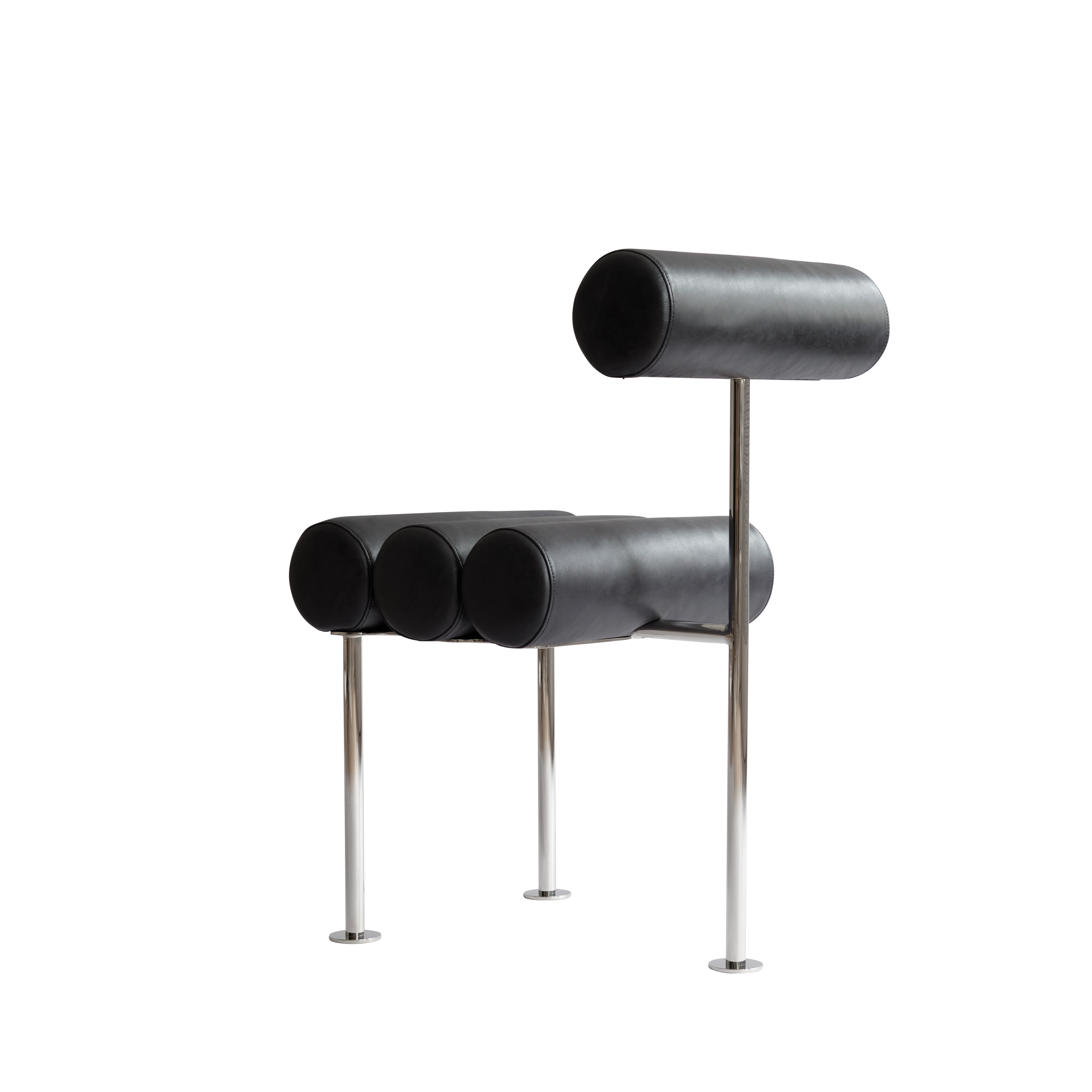 Stuhl HIRO schwarz mit verchromtem Gestell