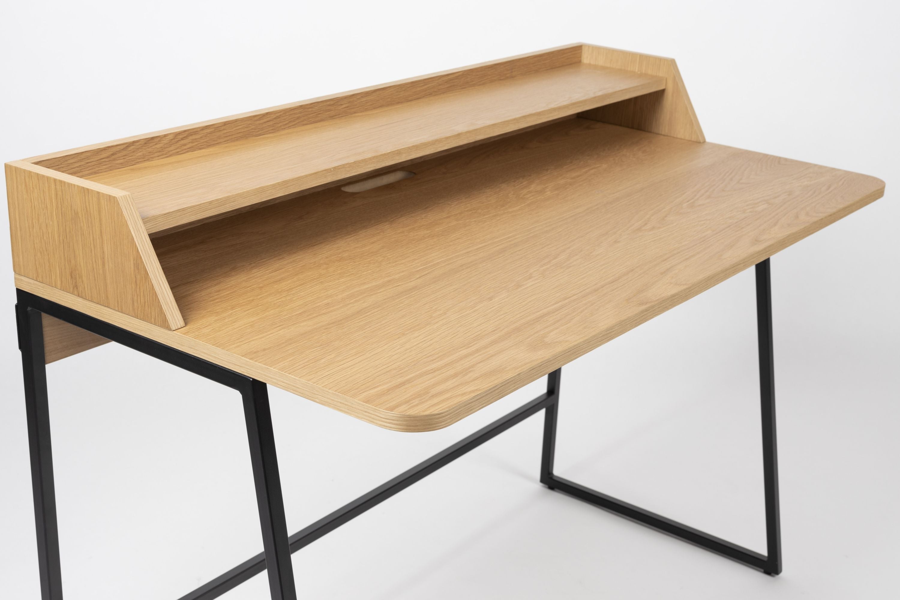 Desk with giorgio oak veneer