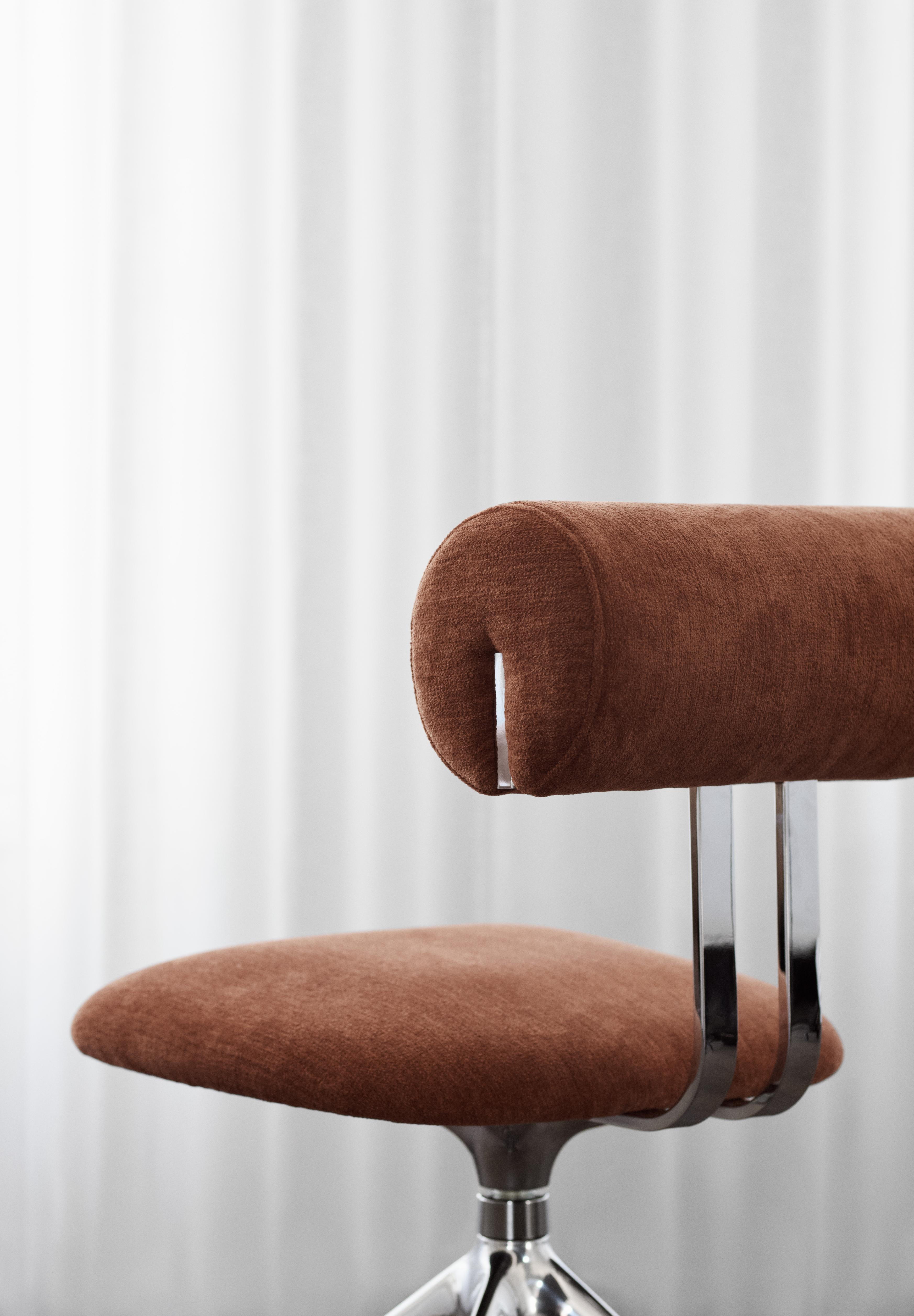 Personalized HIPPO Office Chair with Steel Base