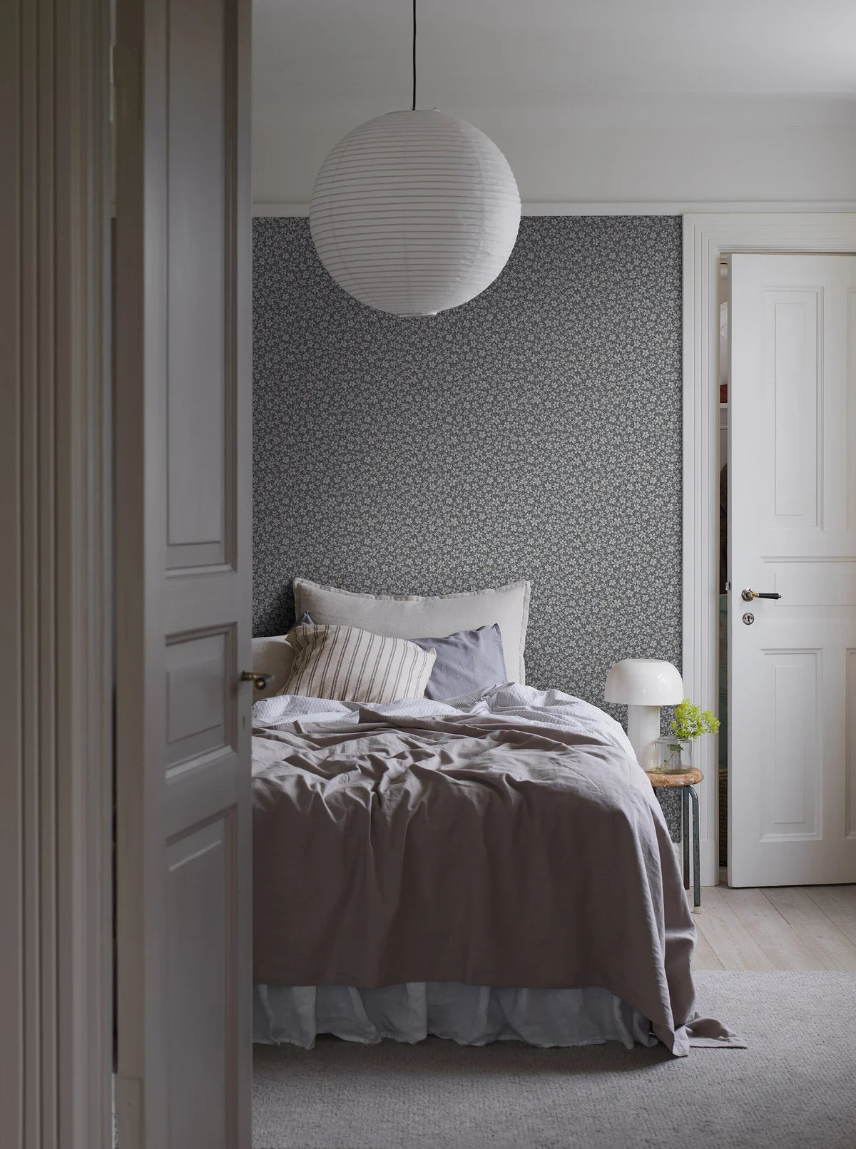 SKOGSBLOMST Blue Floral Pattern Wallpaper with White