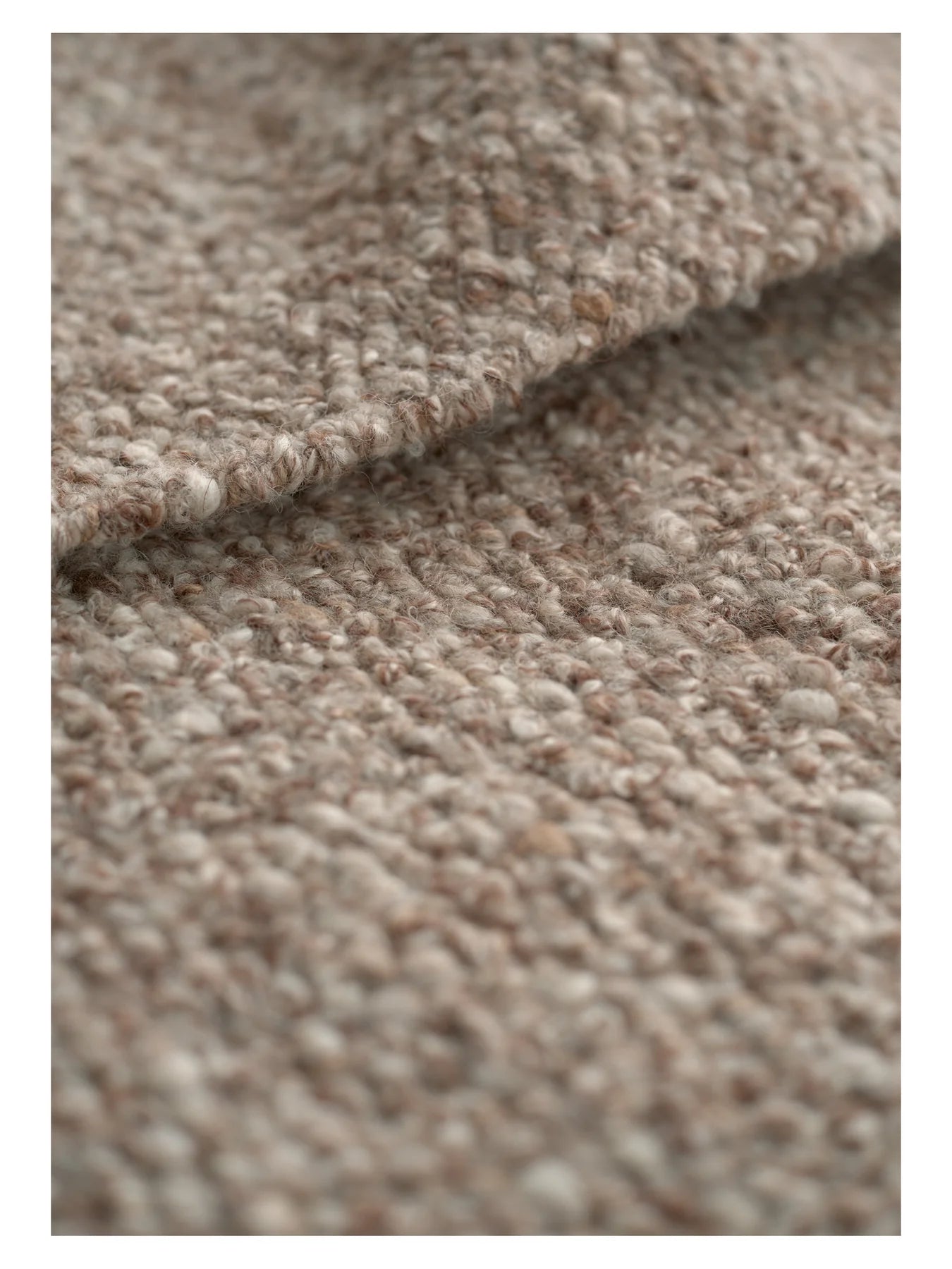 PEACEFUL PARITY carpet in caramel