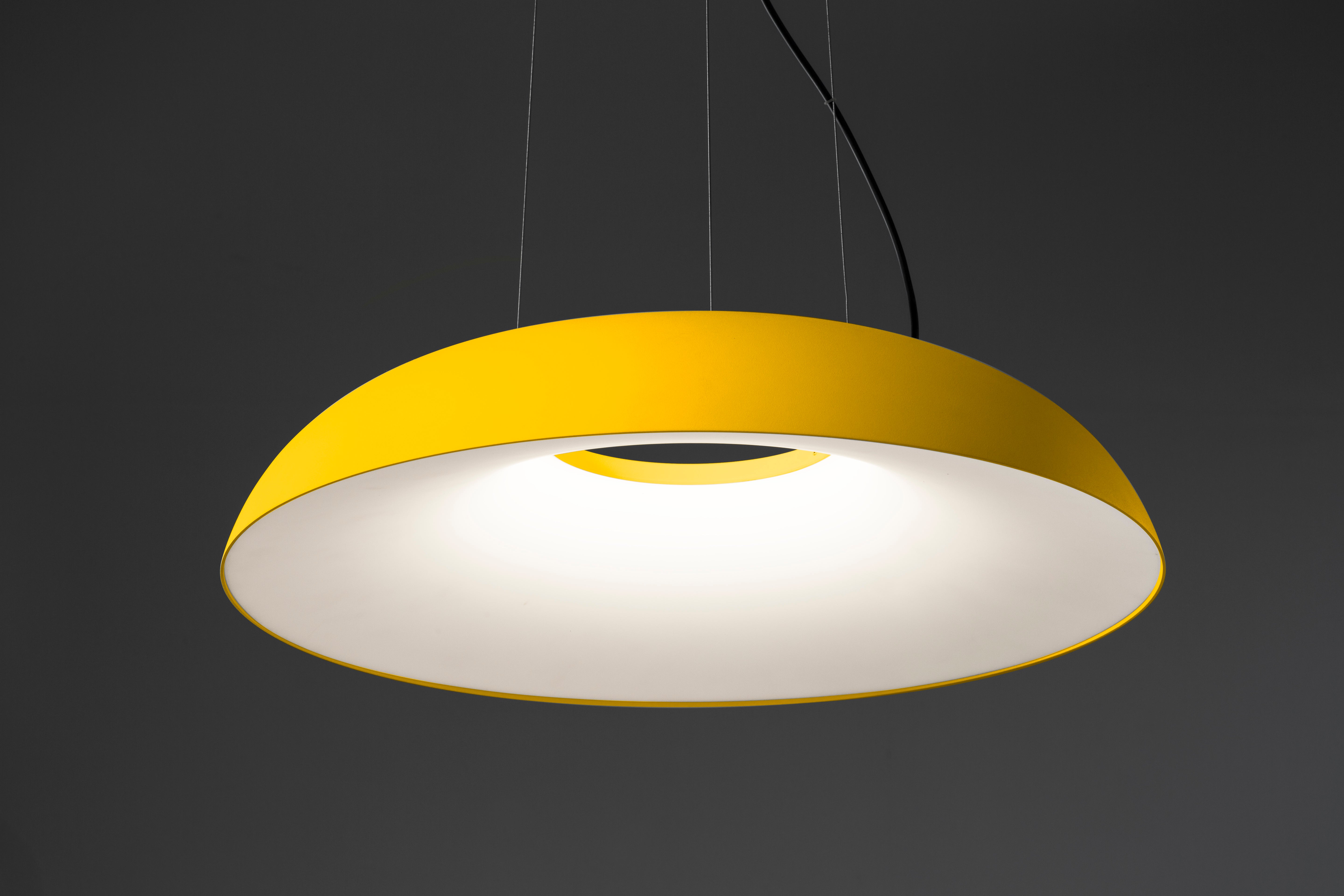 MAGGIOLONE embossed yellow pendant lamp