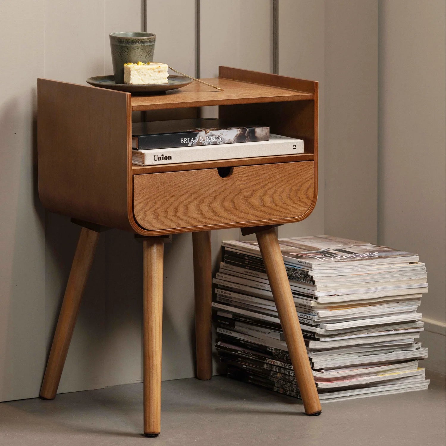 Nils brown night table