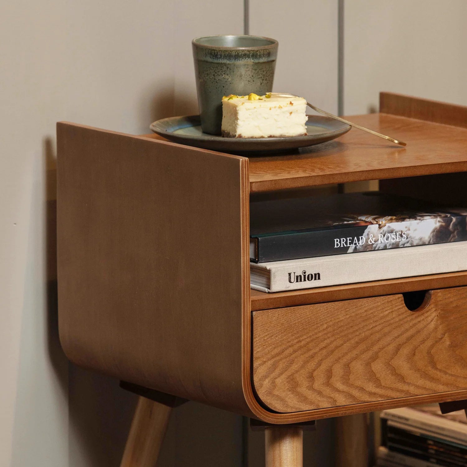 Nils brown night table