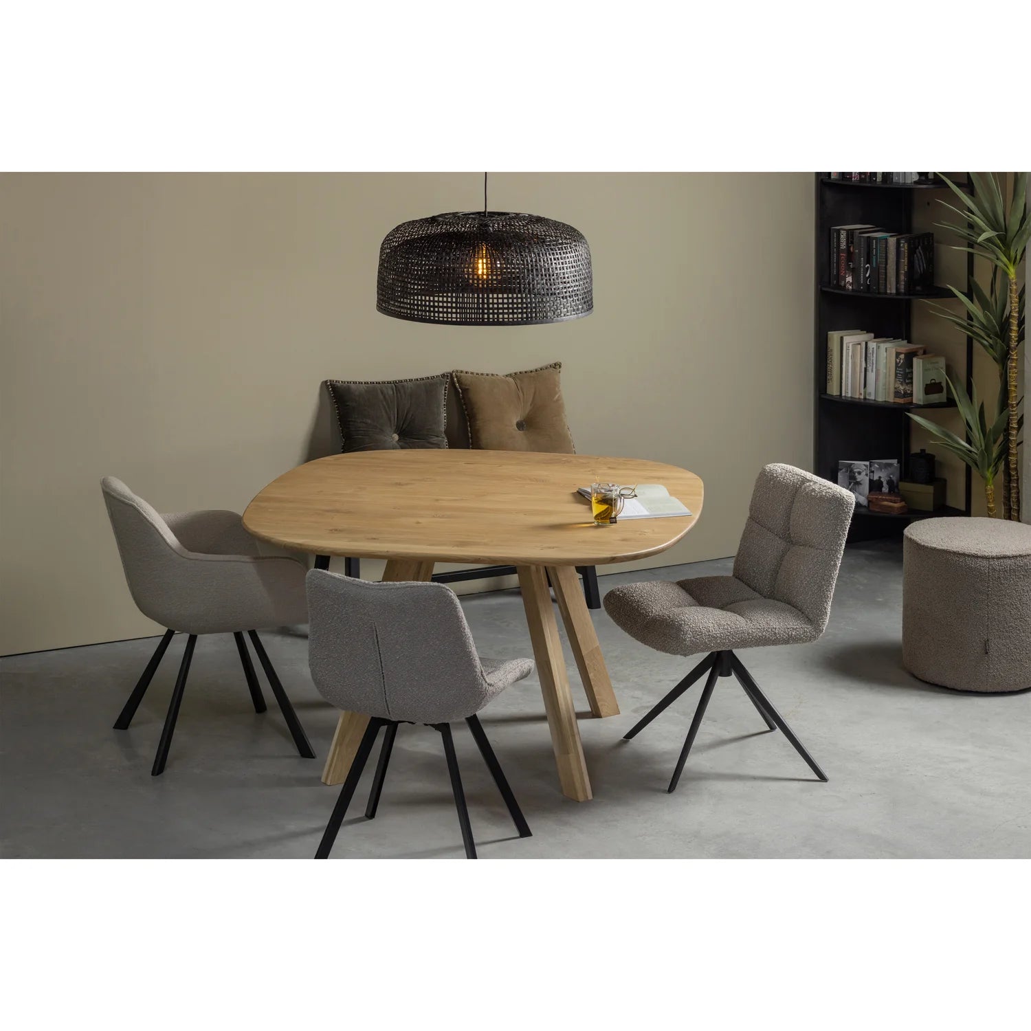 Black hanging lamp