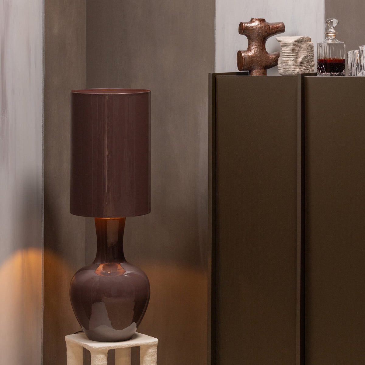 Lampa LOA wysoka XL brązowy – ujęcie 2