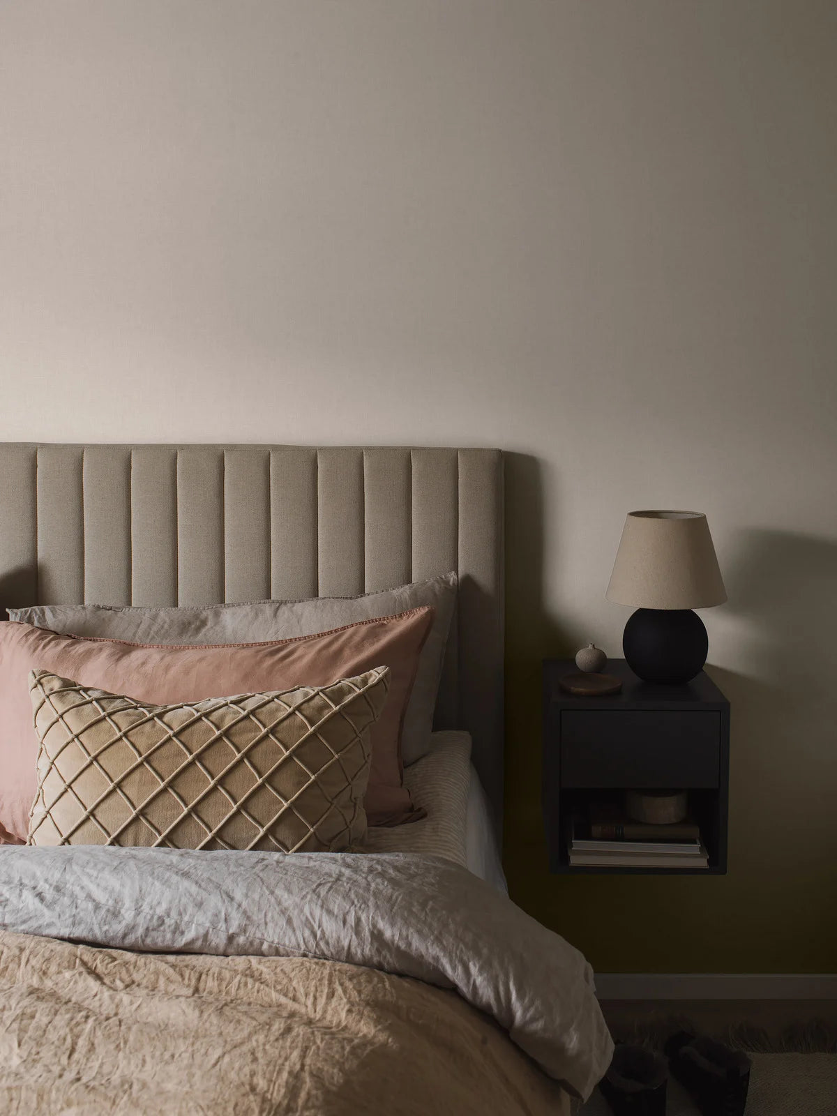 Vlies-Tapete Papier strukturiert VEGA hellbeige