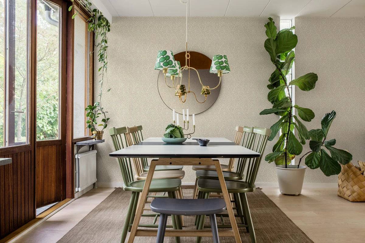 Vlies-Tapete mit pflanzlichem Muster KRYDDHYLLAN beige mit Creme