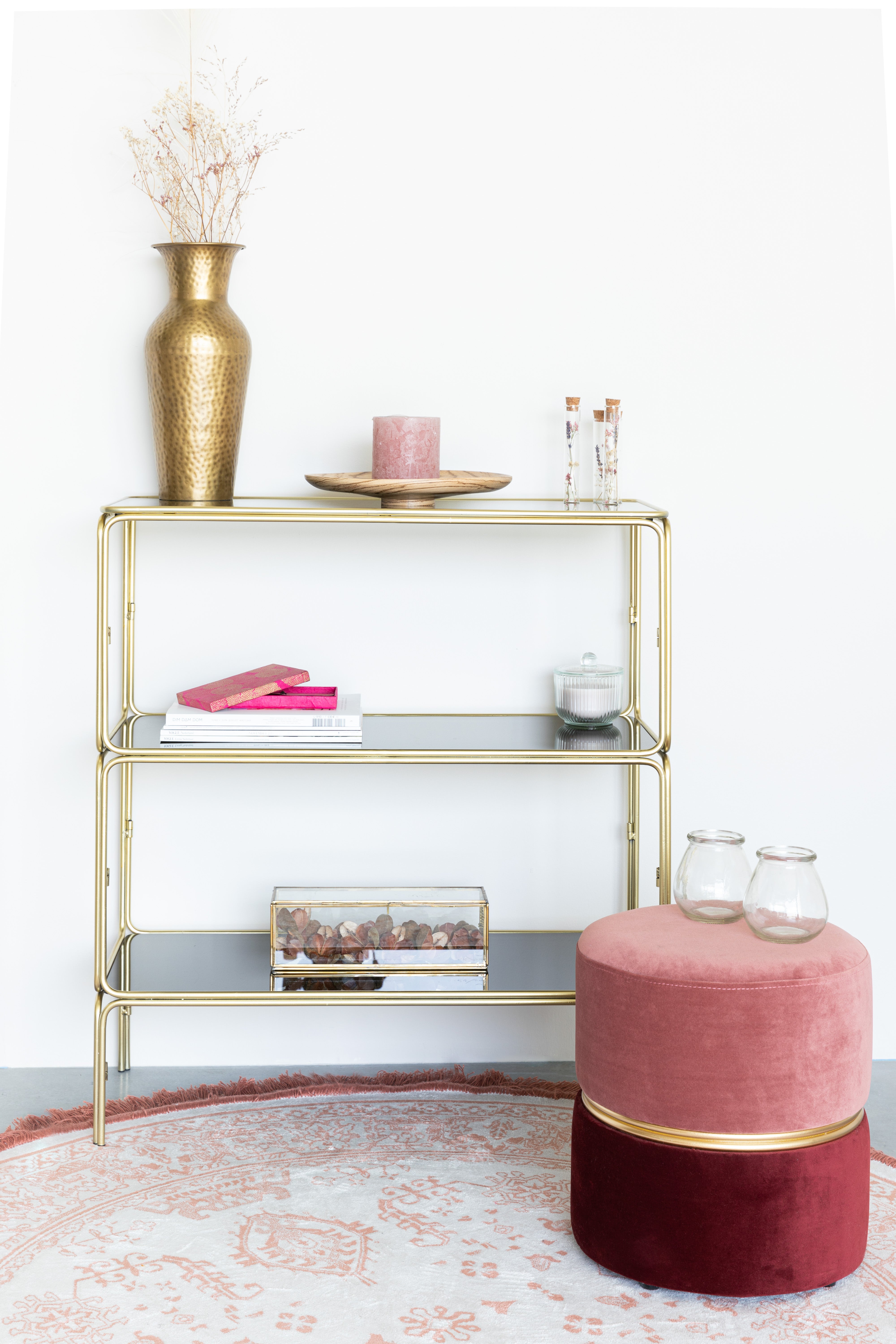 LIAH shelf with glass and gold base