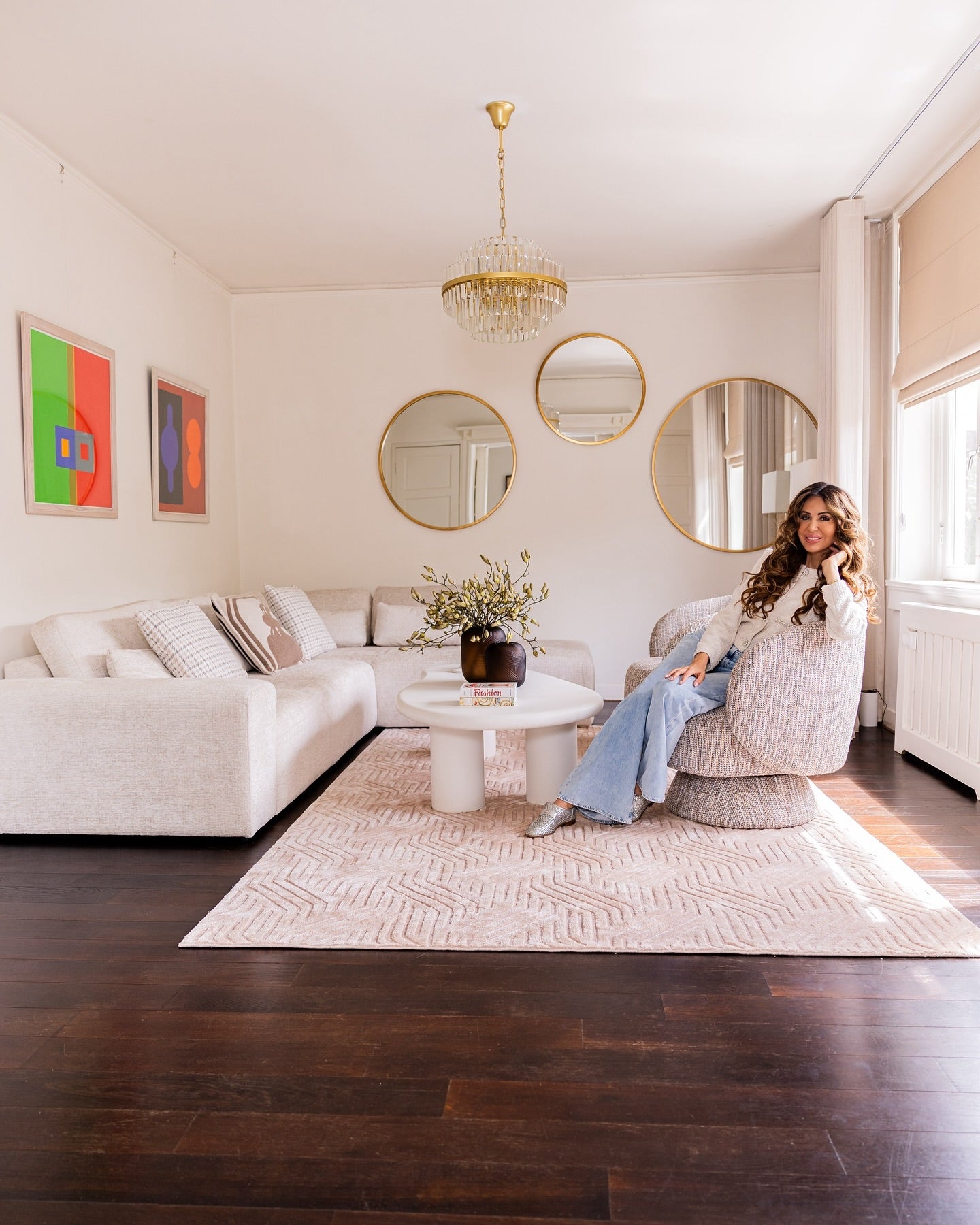 BLOOMSTONE white coffee table