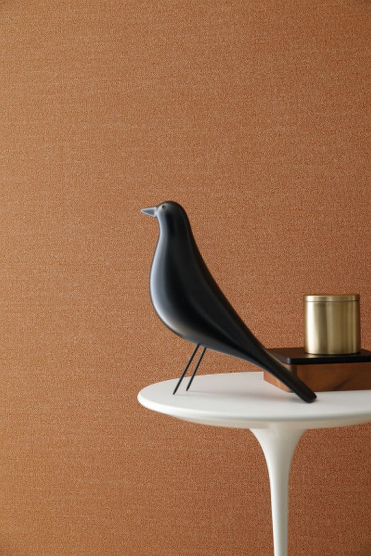 Structural wallpaper resembling linen canvas PLUMETIS - KHAKI khaki