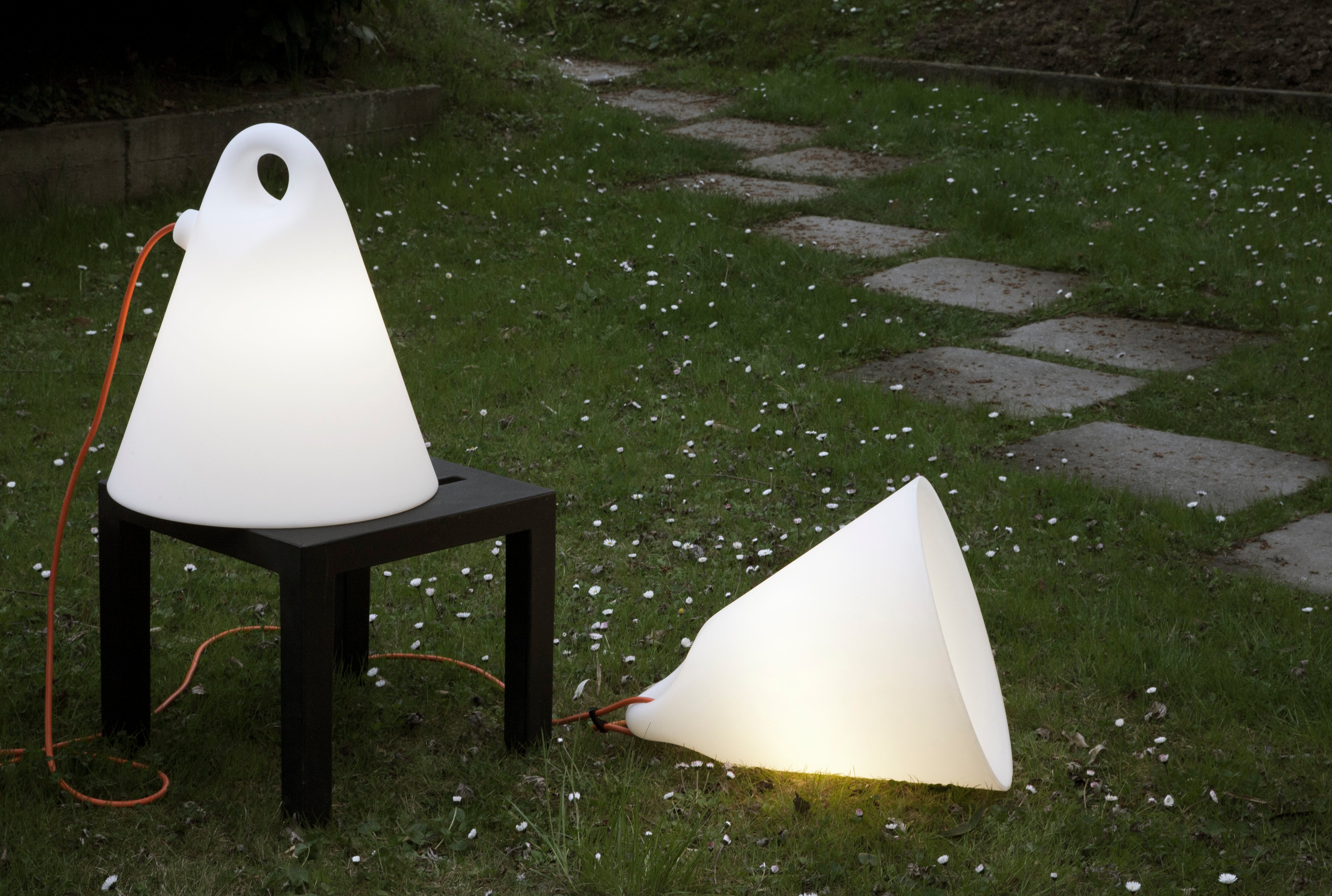 TRILLY White Outdoor Pendant Lamp
