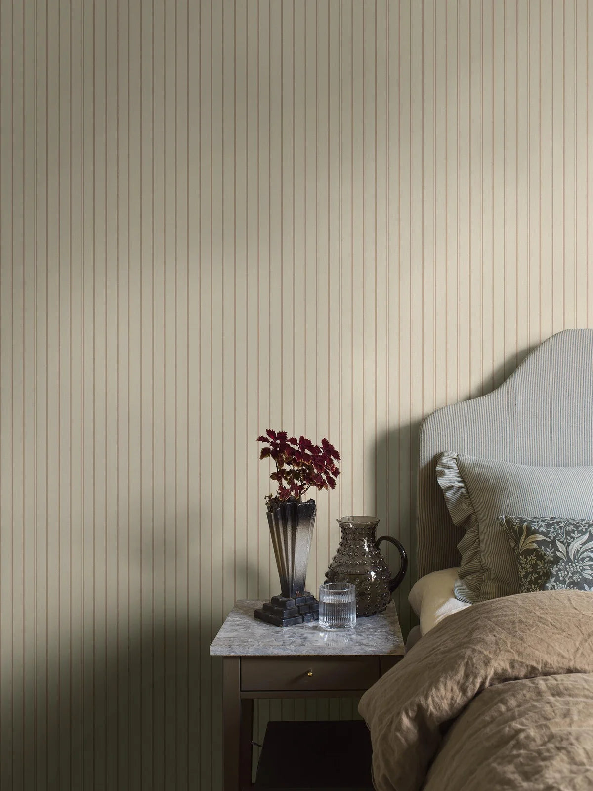 WOODLAND STRIPE Beige Wallpaper
