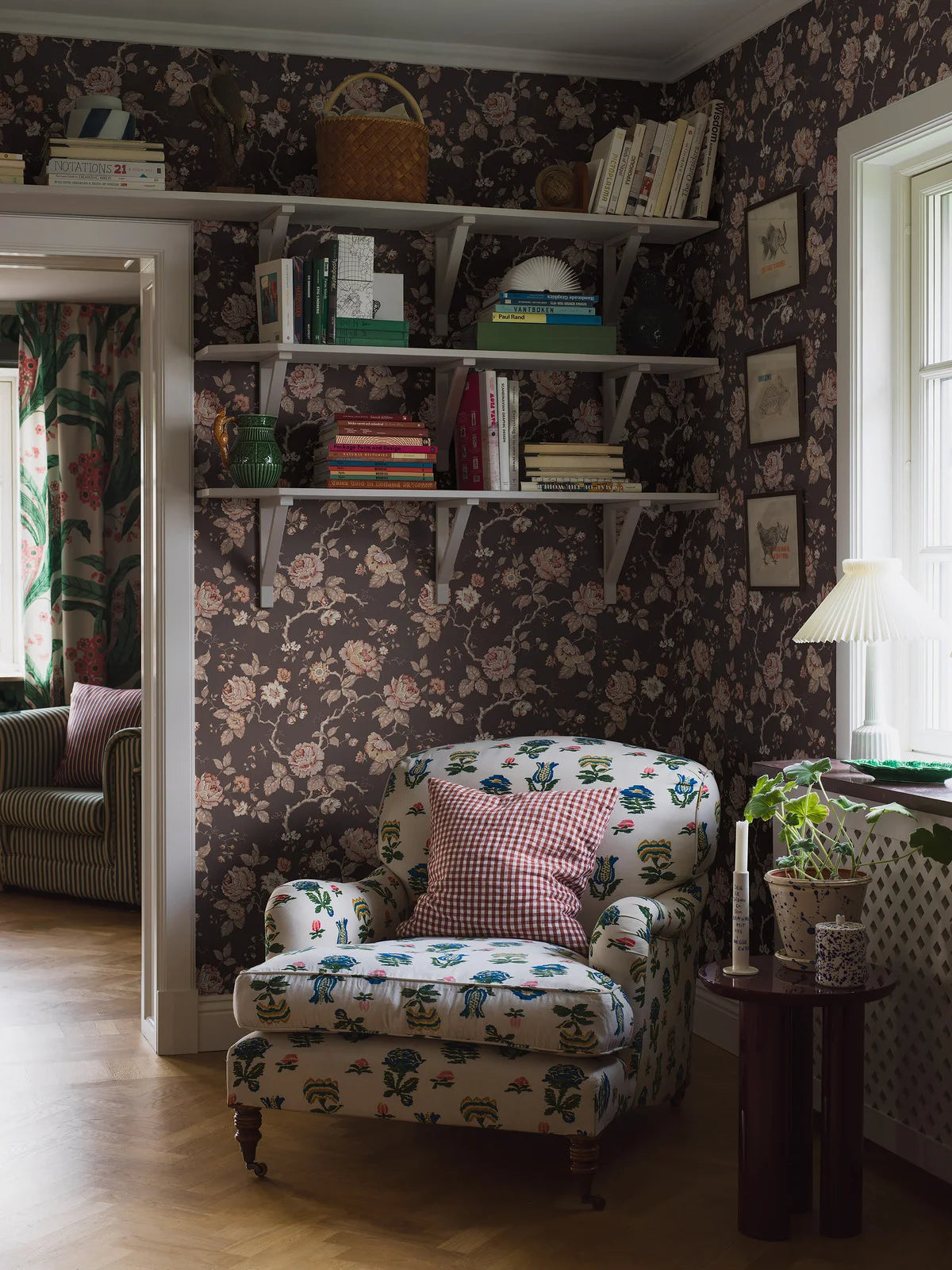 ROSENTRAD Brown Botanical Pattern Wallpaper