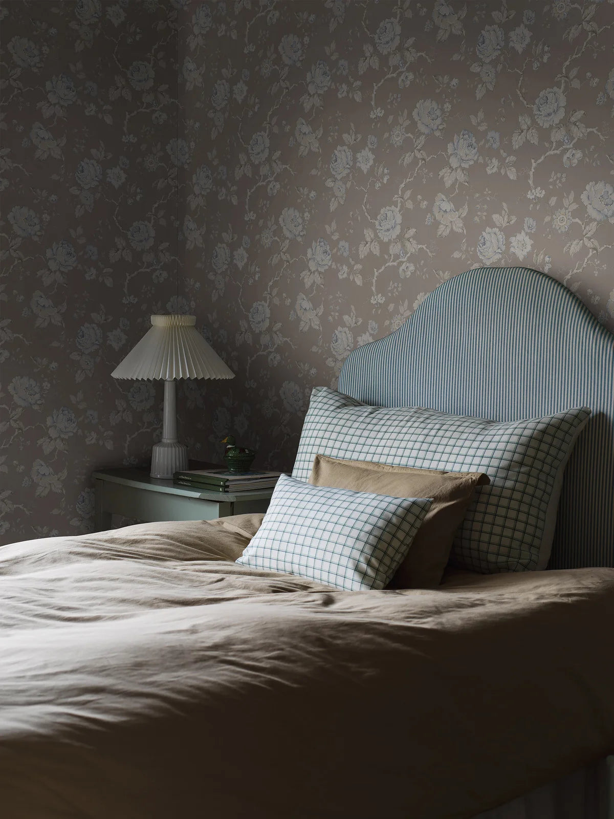 ROSENTRAD Light Brown Floral Pattern Wallpaper