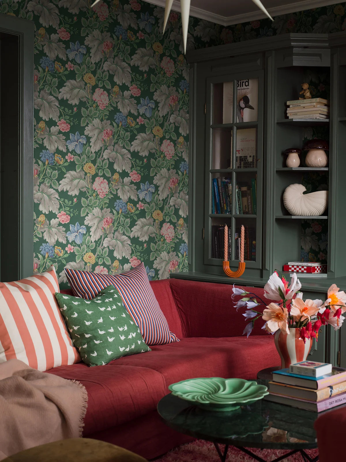 Green Floral Pattern Wallpaper CARNATION GARDEN