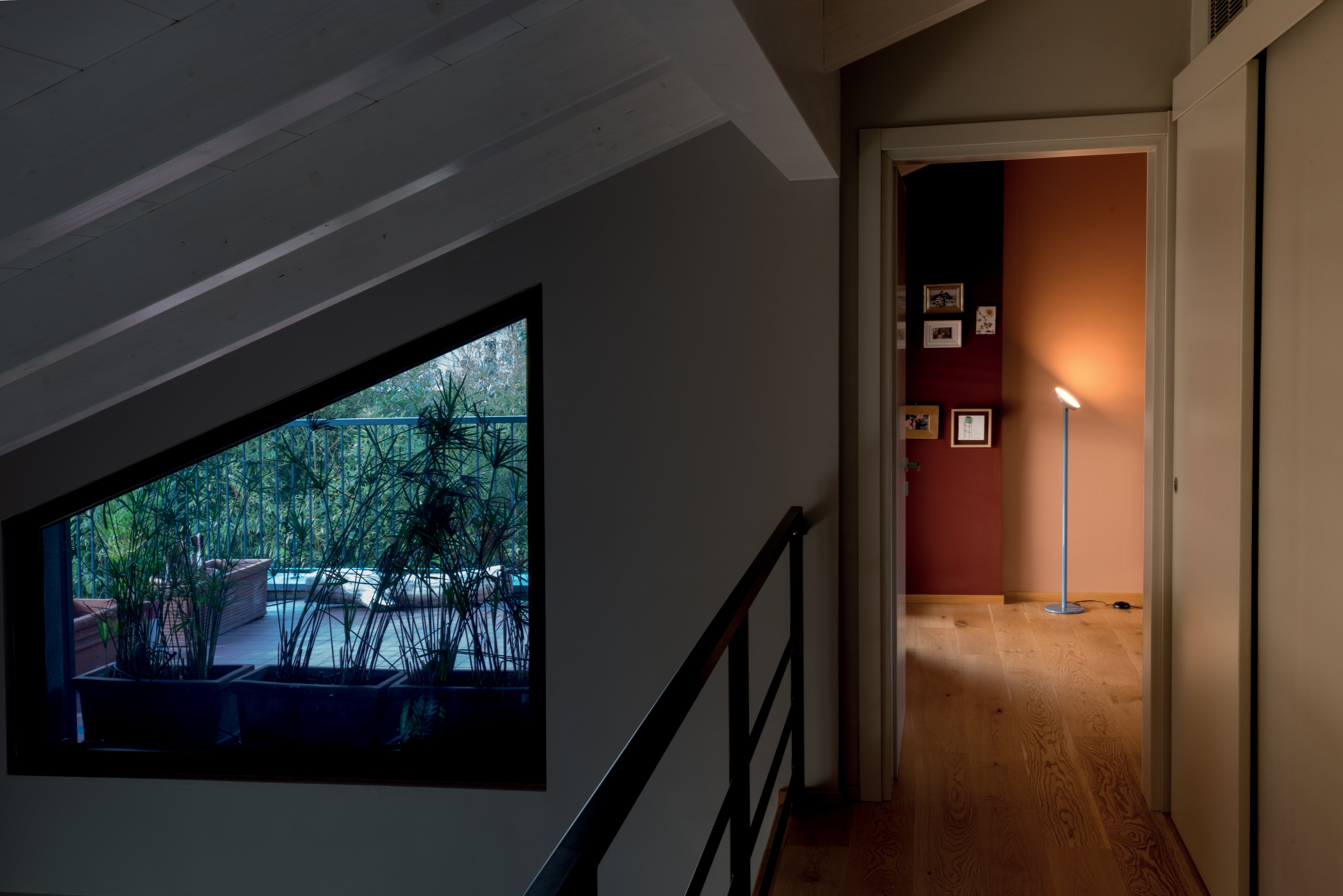 CABRIOLETTE floor lamp in glossy black