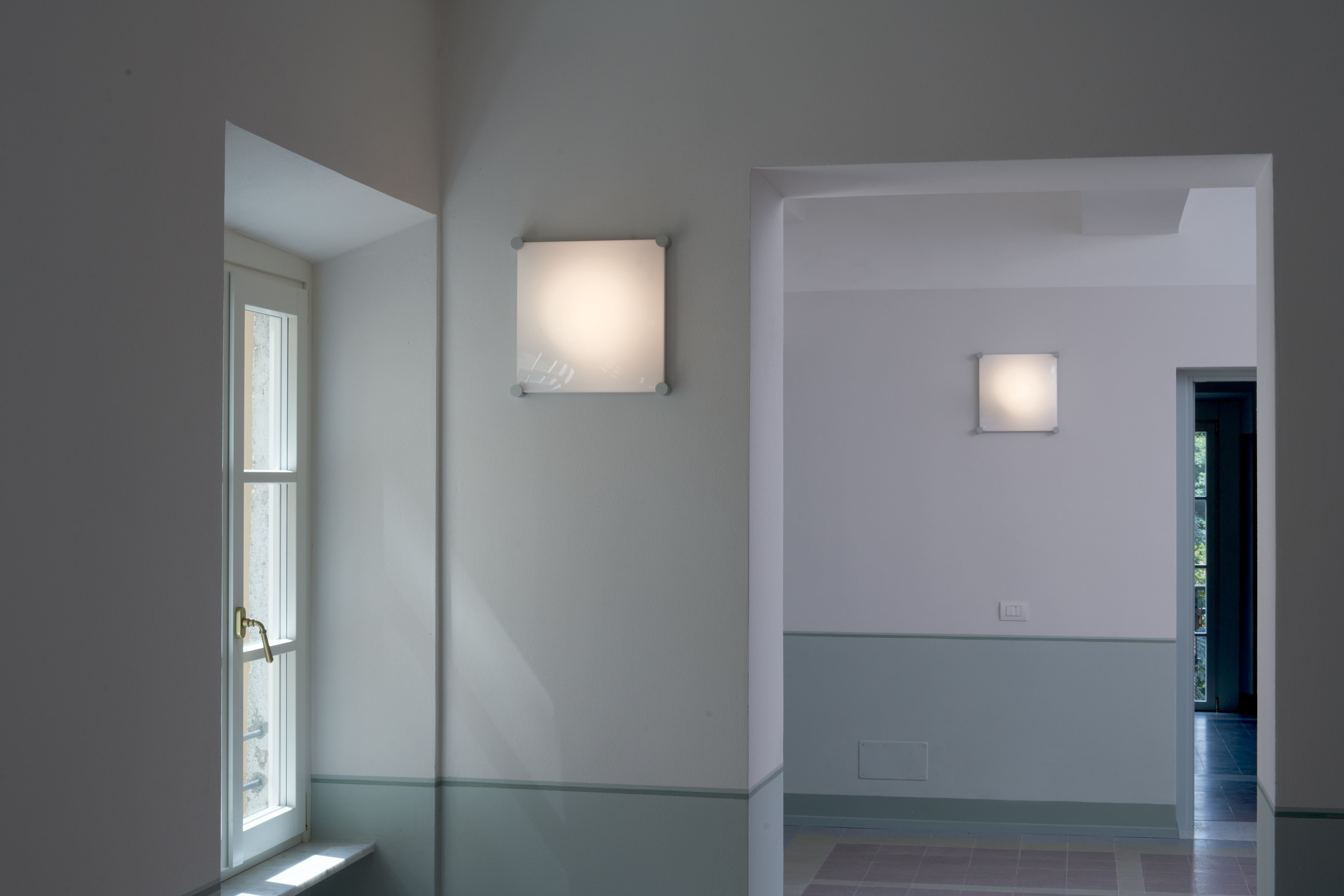 BOLLA White Wall Lamp