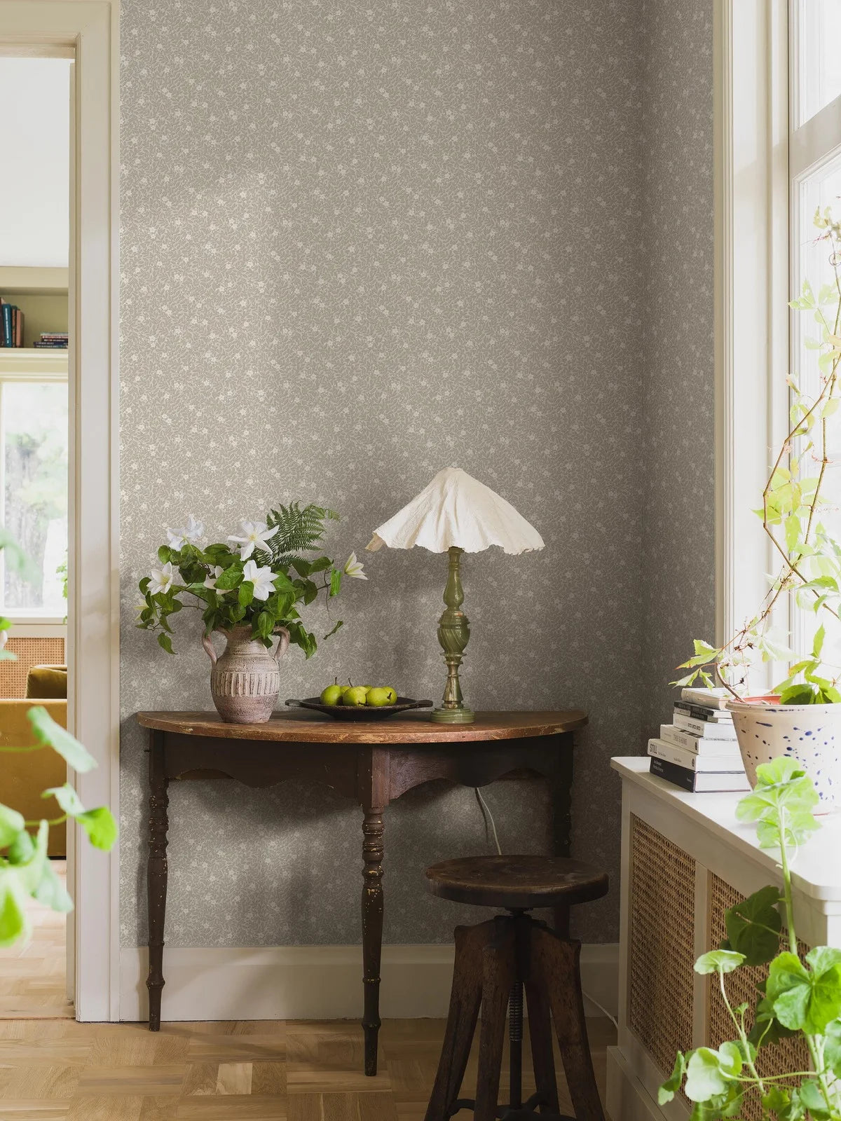 Khaki Floral and Leaf Pattern Wallpaper MYRTEN with White