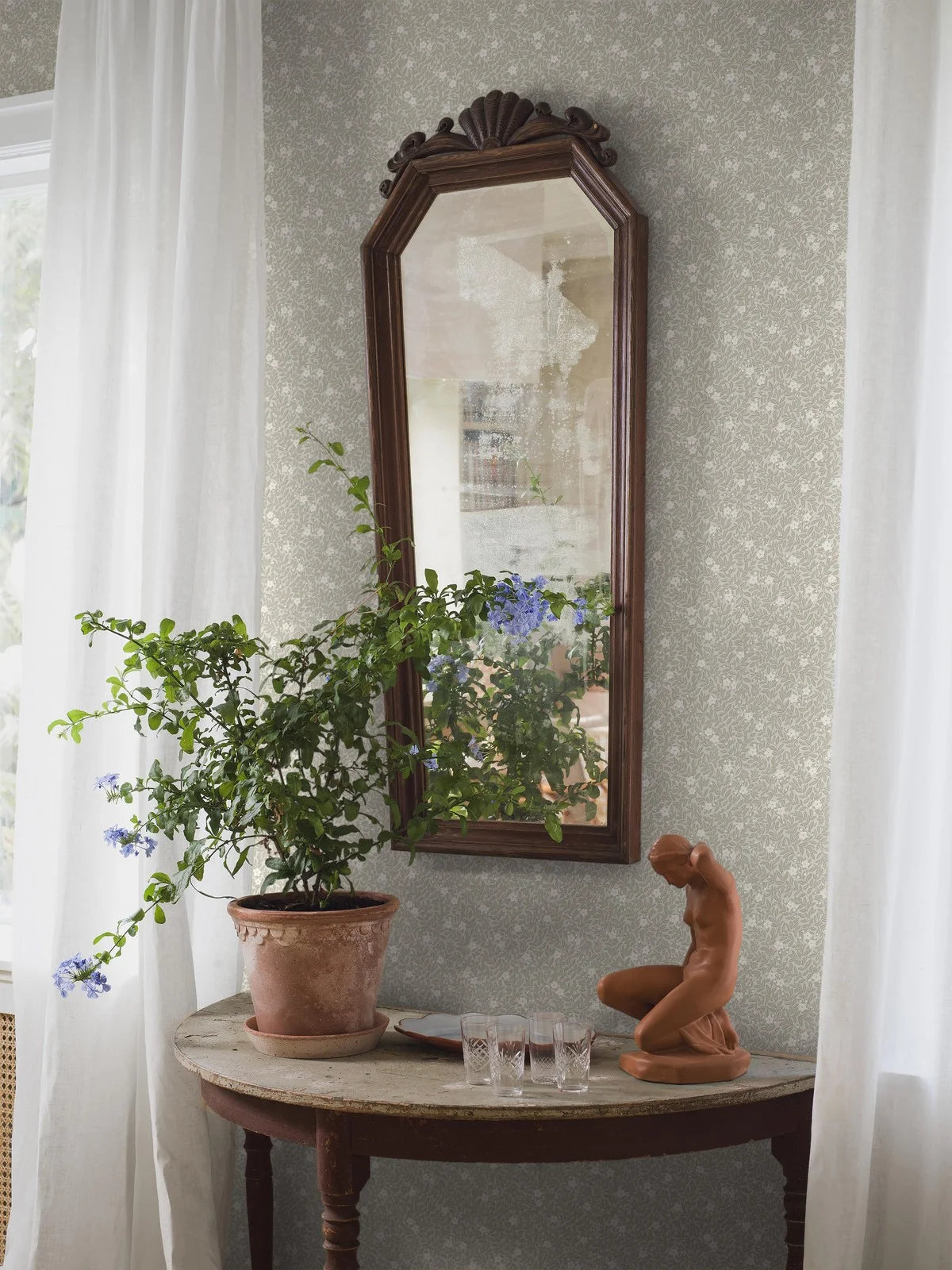 Khaki Floral and Leaf Pattern Wallpaper MYRTEN with White