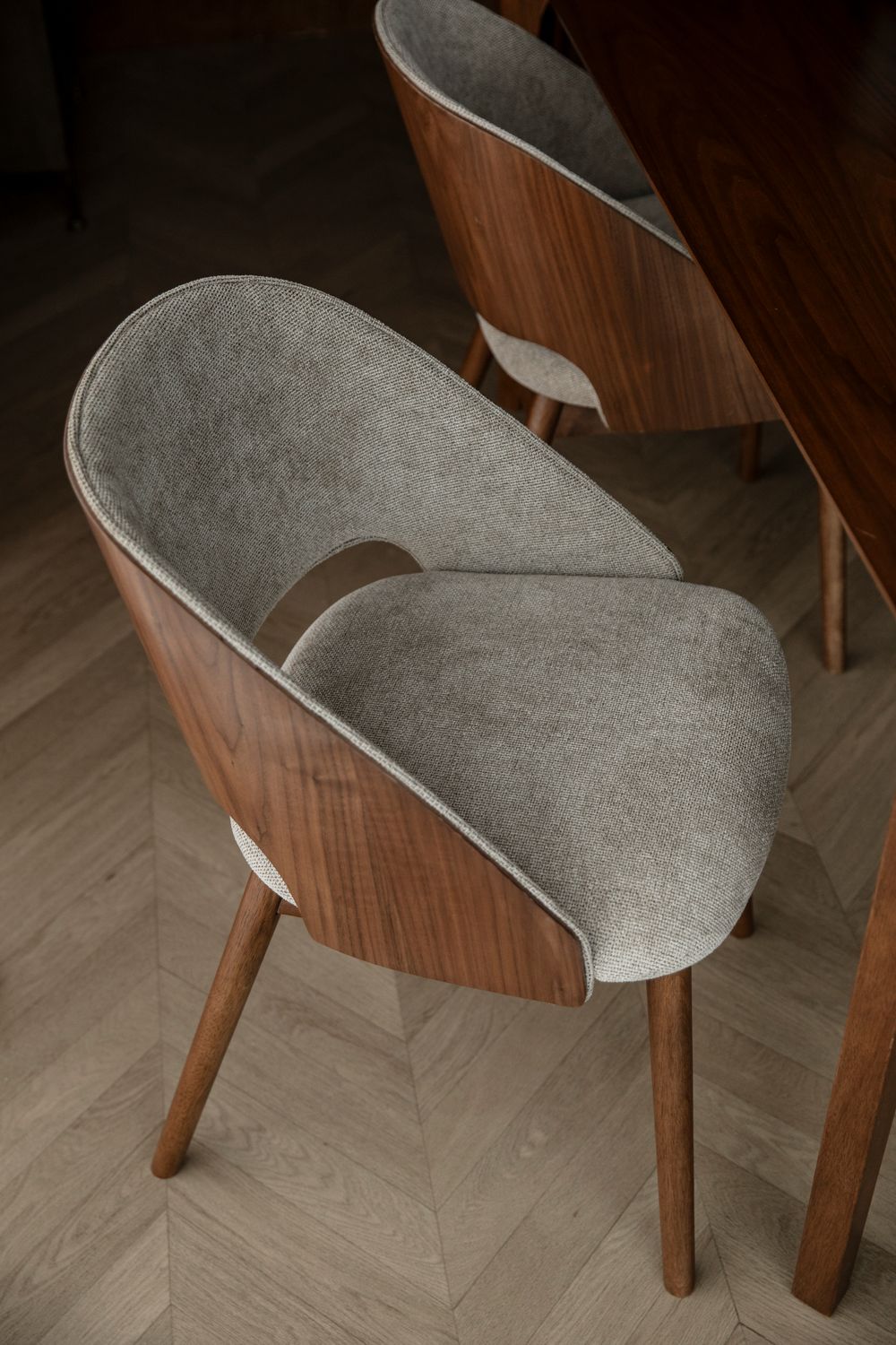 Velore Chair sea green with wooden base