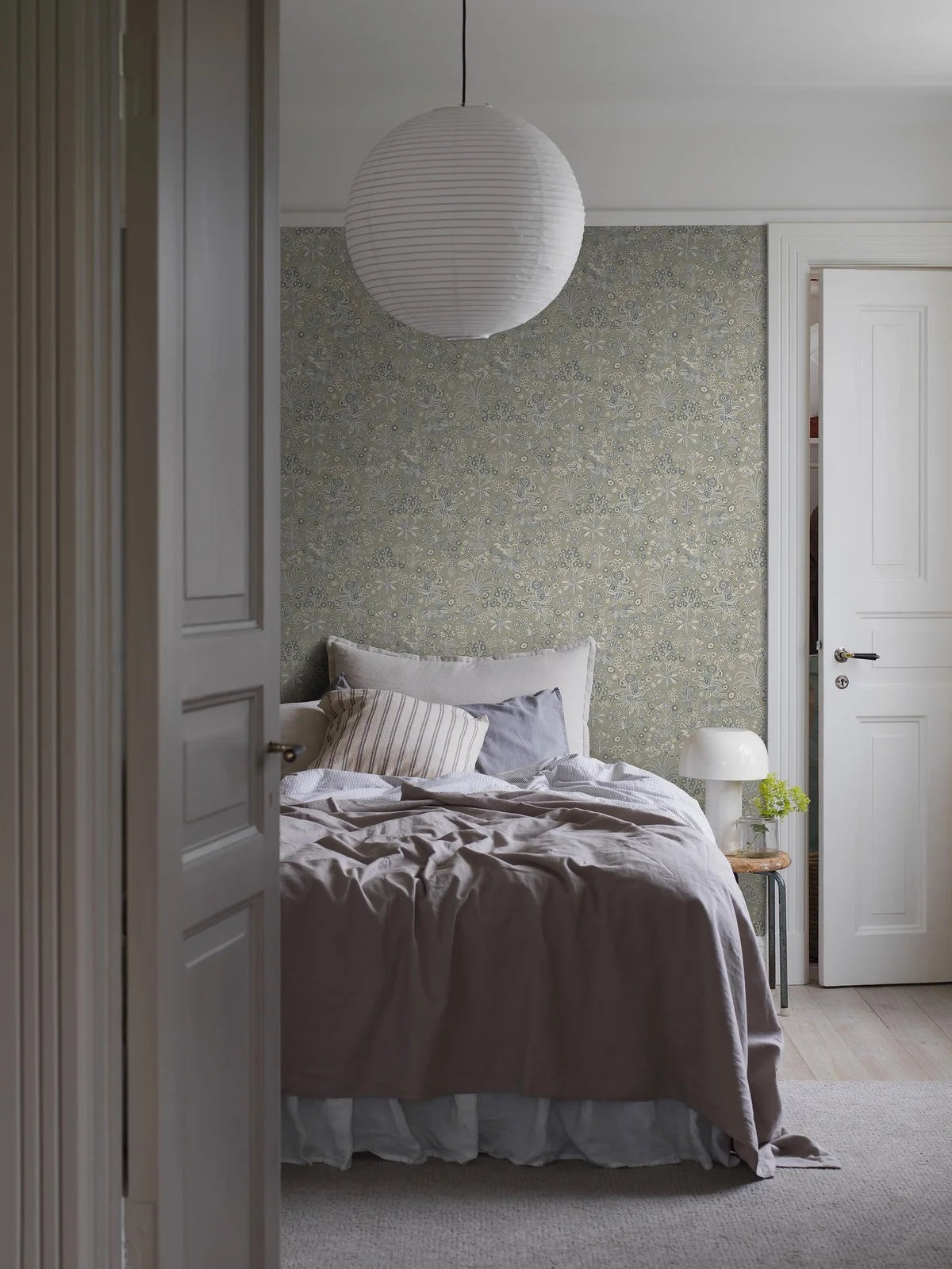 TUVA Khaki Floral Pattern Wallpaper with Cream