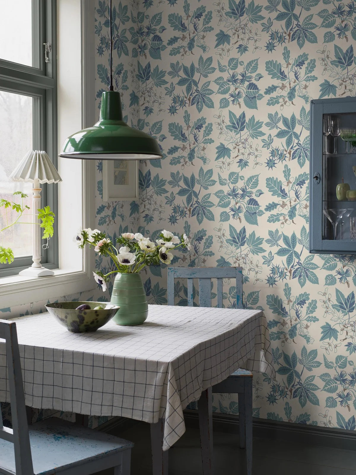 Cream floral leaf wallpaper ARBORETUM with blue accents