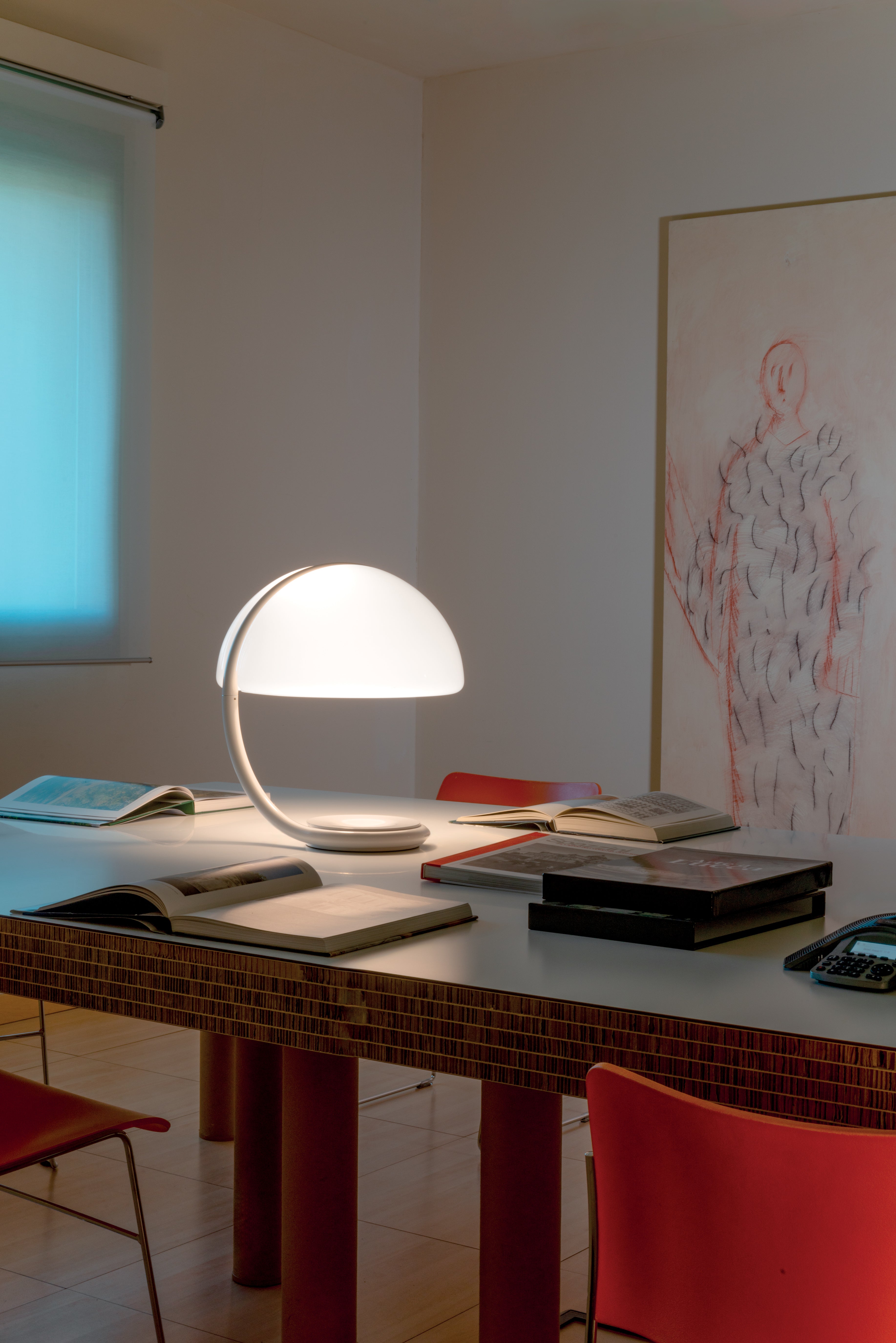 SERPENTE Table Lamp with Opal Shade and White Base