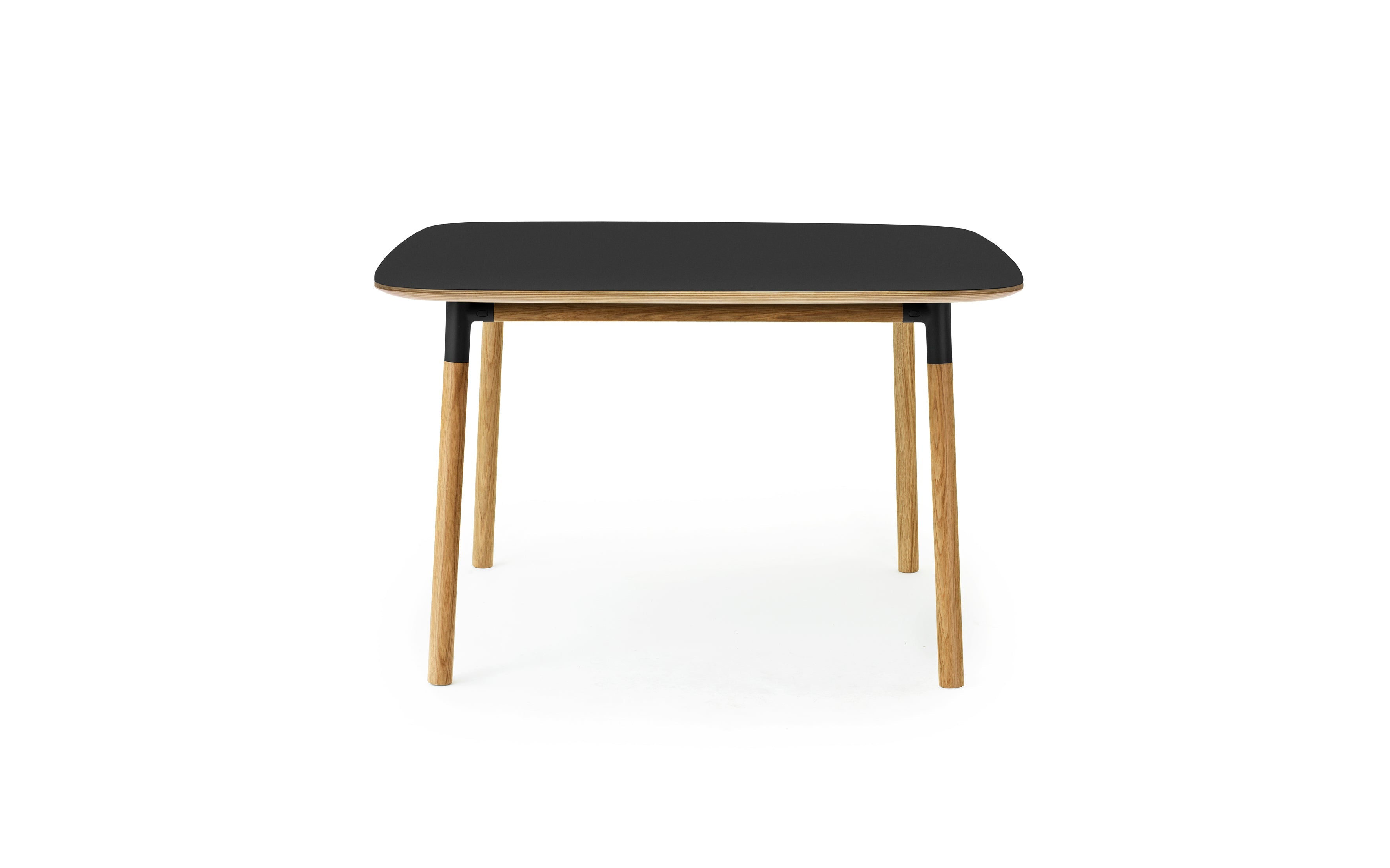 Form table black top with an oak base