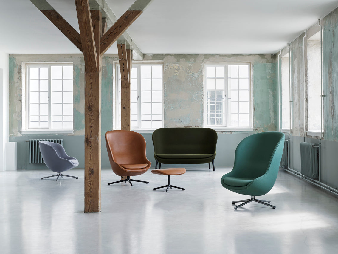 HYG Upholstered Hygis with an aluminum base